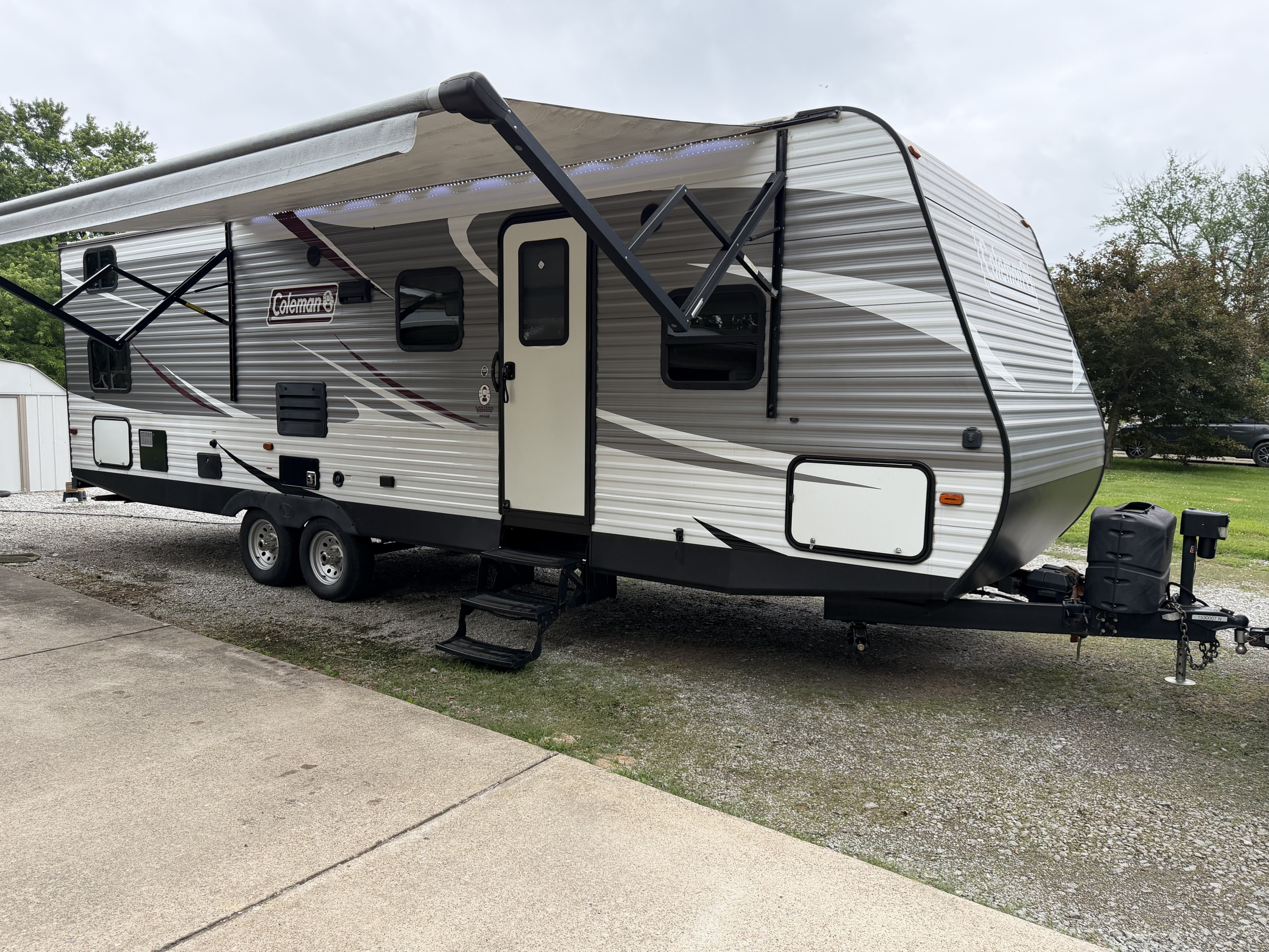 2019 Coleman Lantern Edition 295QB