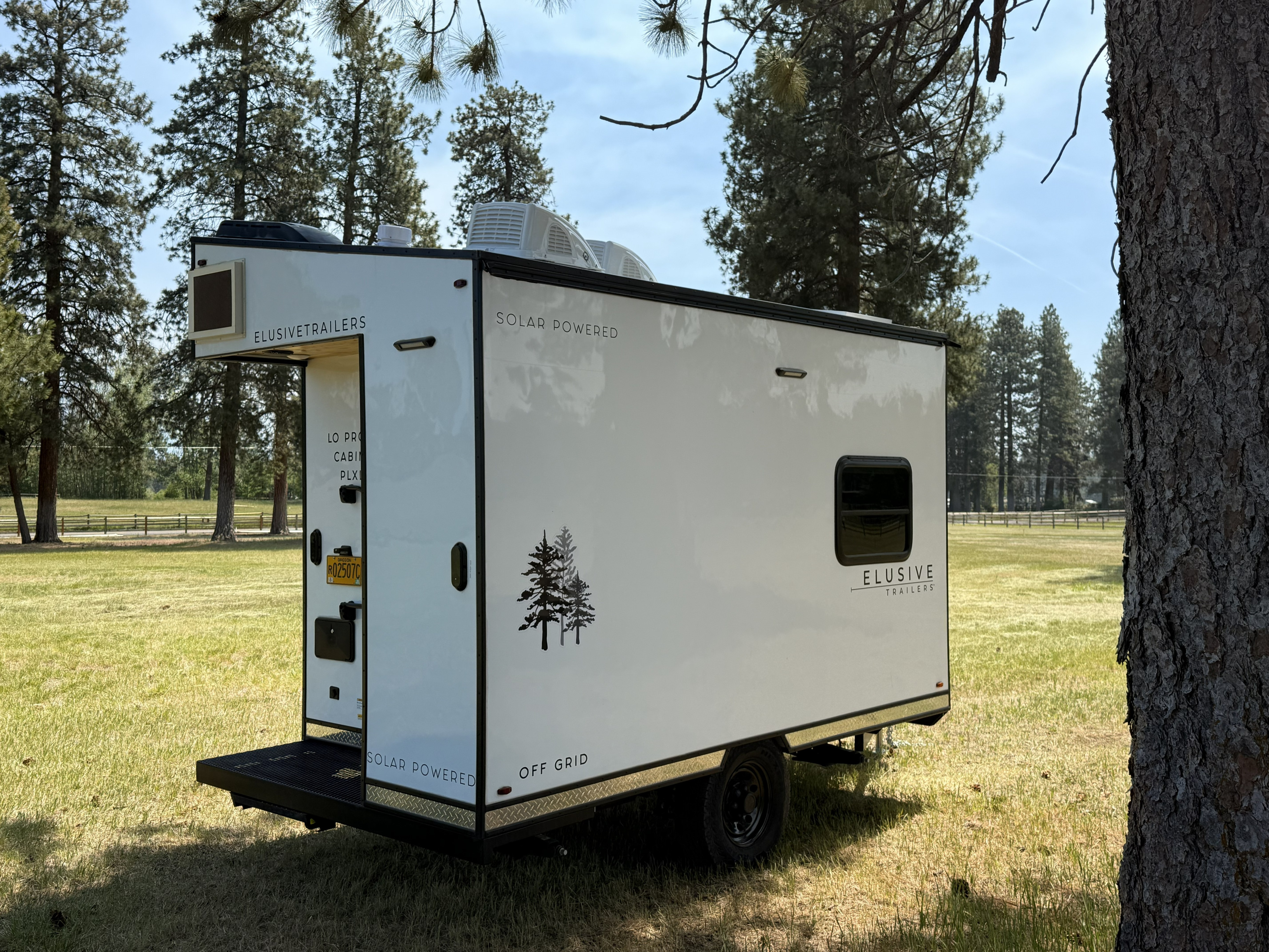 Cute Cabin on Wheels!