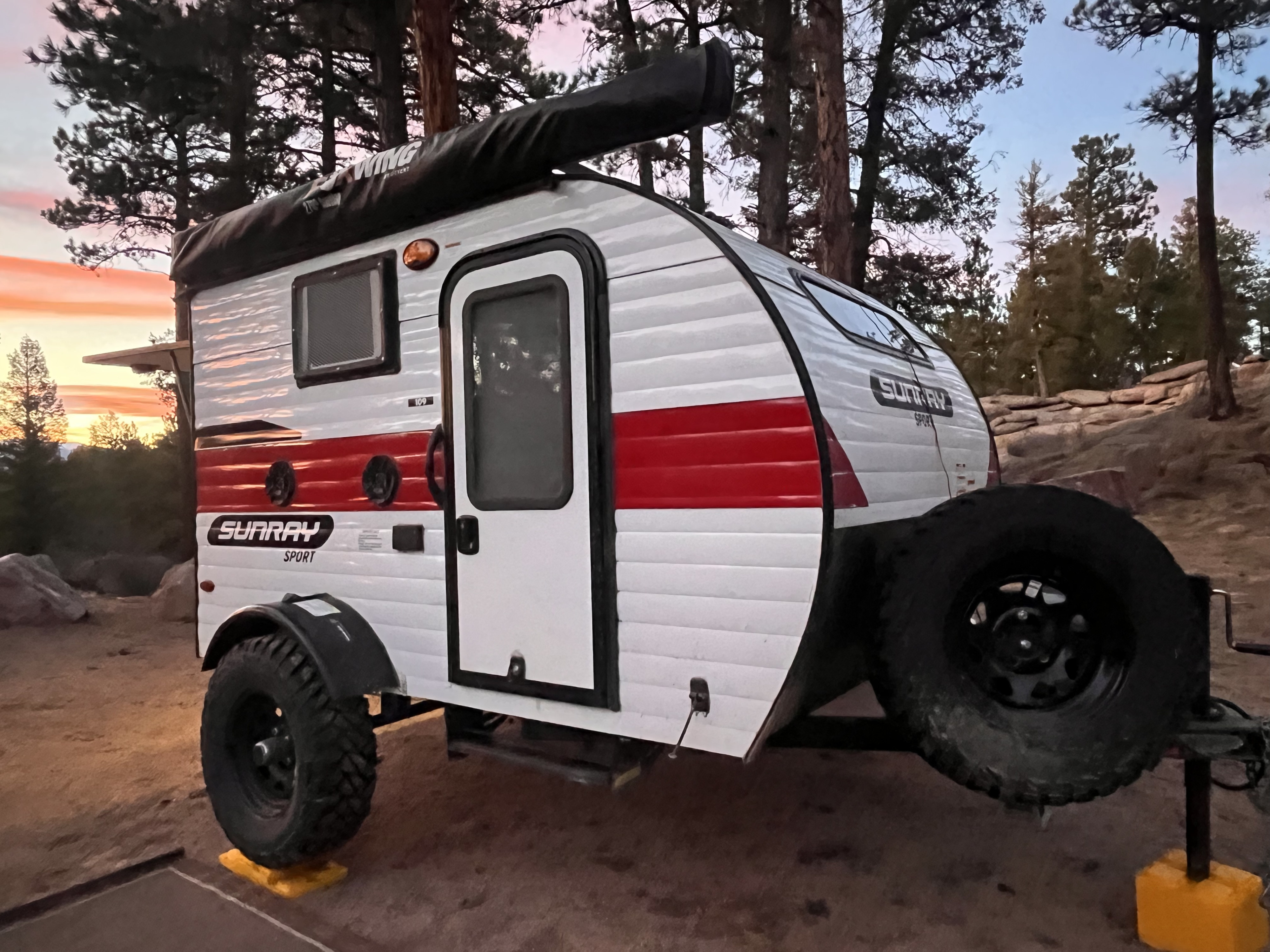 Cozy Offroad Camper with Tempur-Pedic Bed