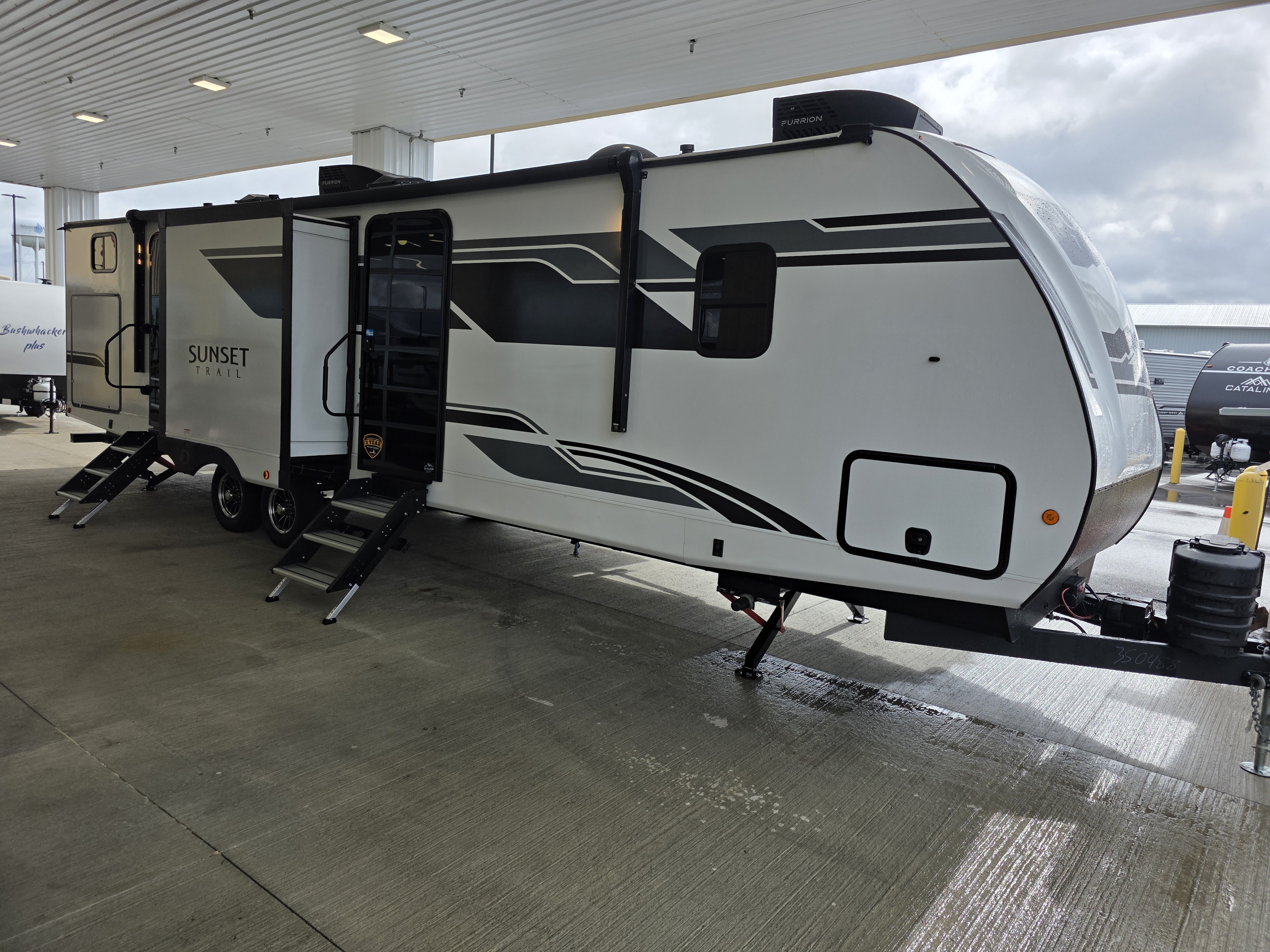 Luxurious New 2025 Bunk House