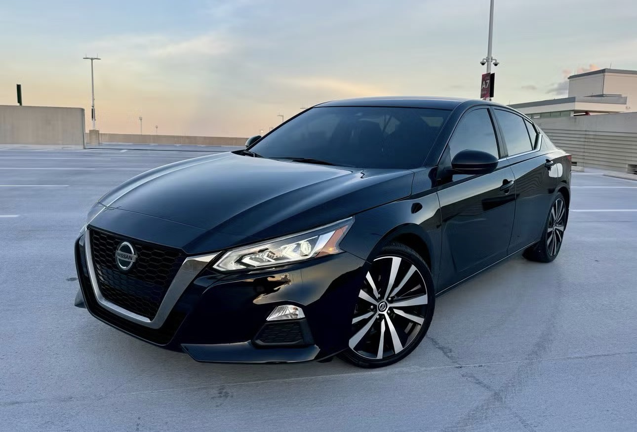 2022 Nissan Altima SR