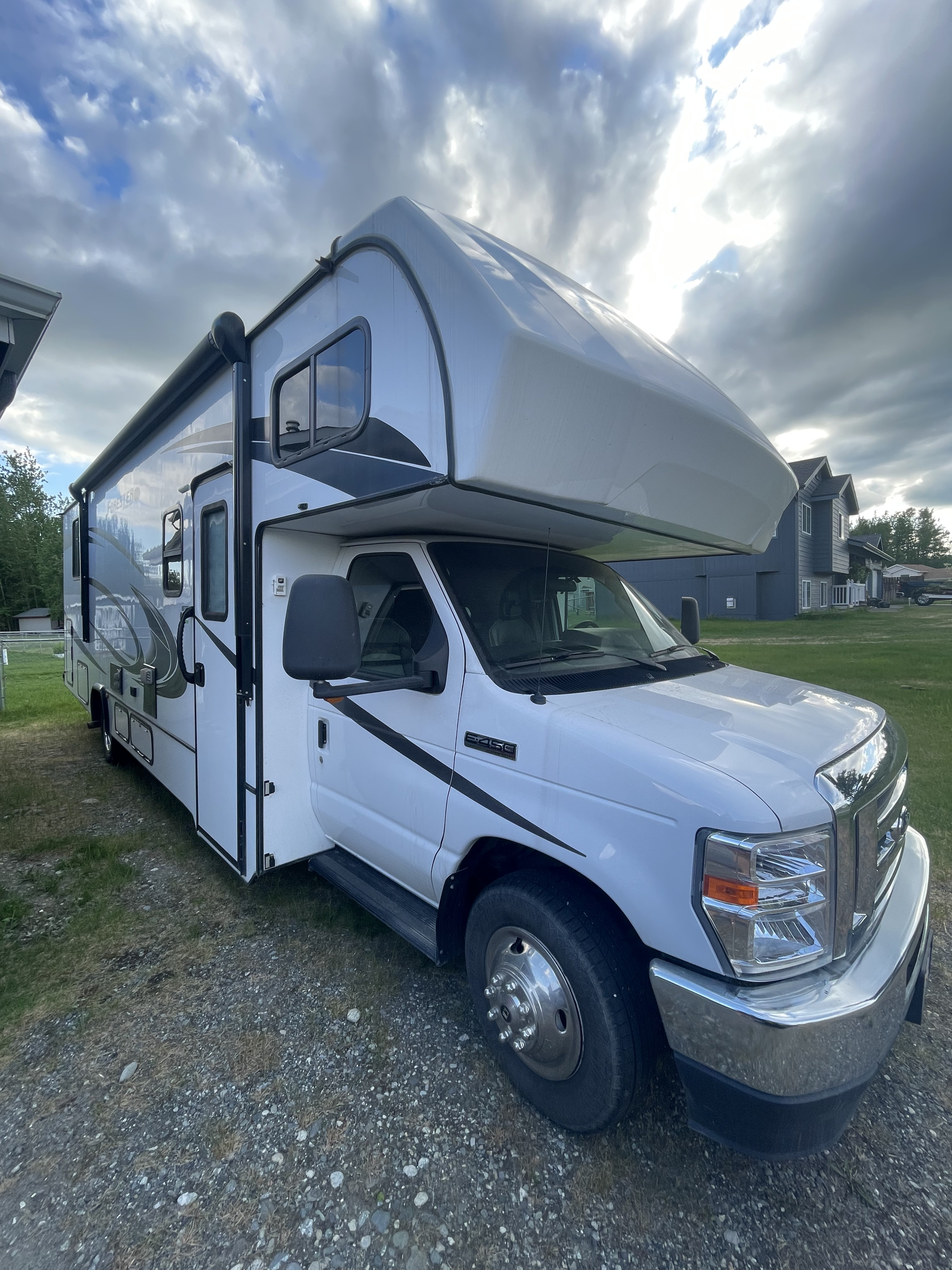The Last Frontier on Wheels | Pet and Family-Friendly Class C