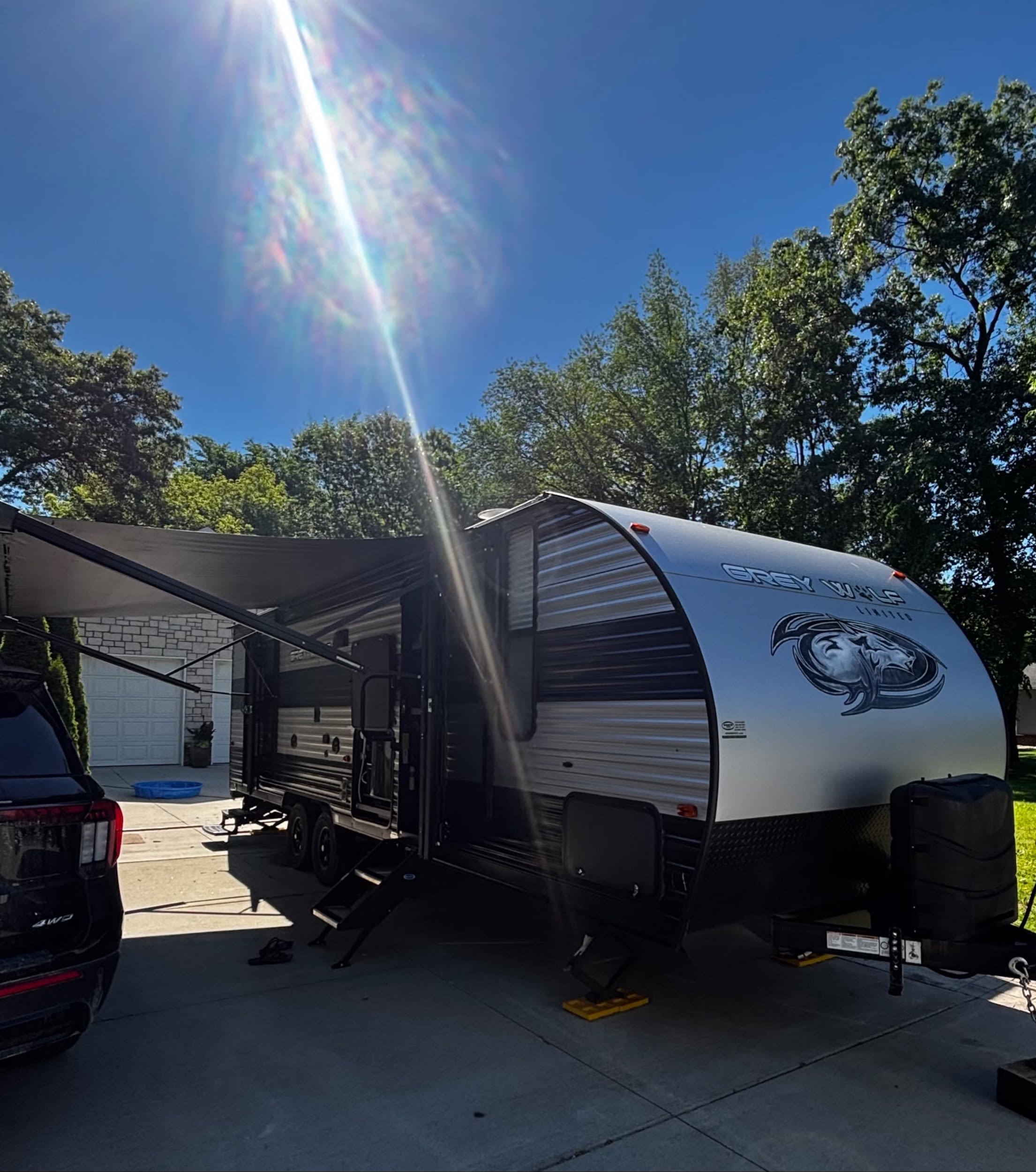 2021 Forest River 31'  Cherokee Grey Wolf ( Limited) 26DBH