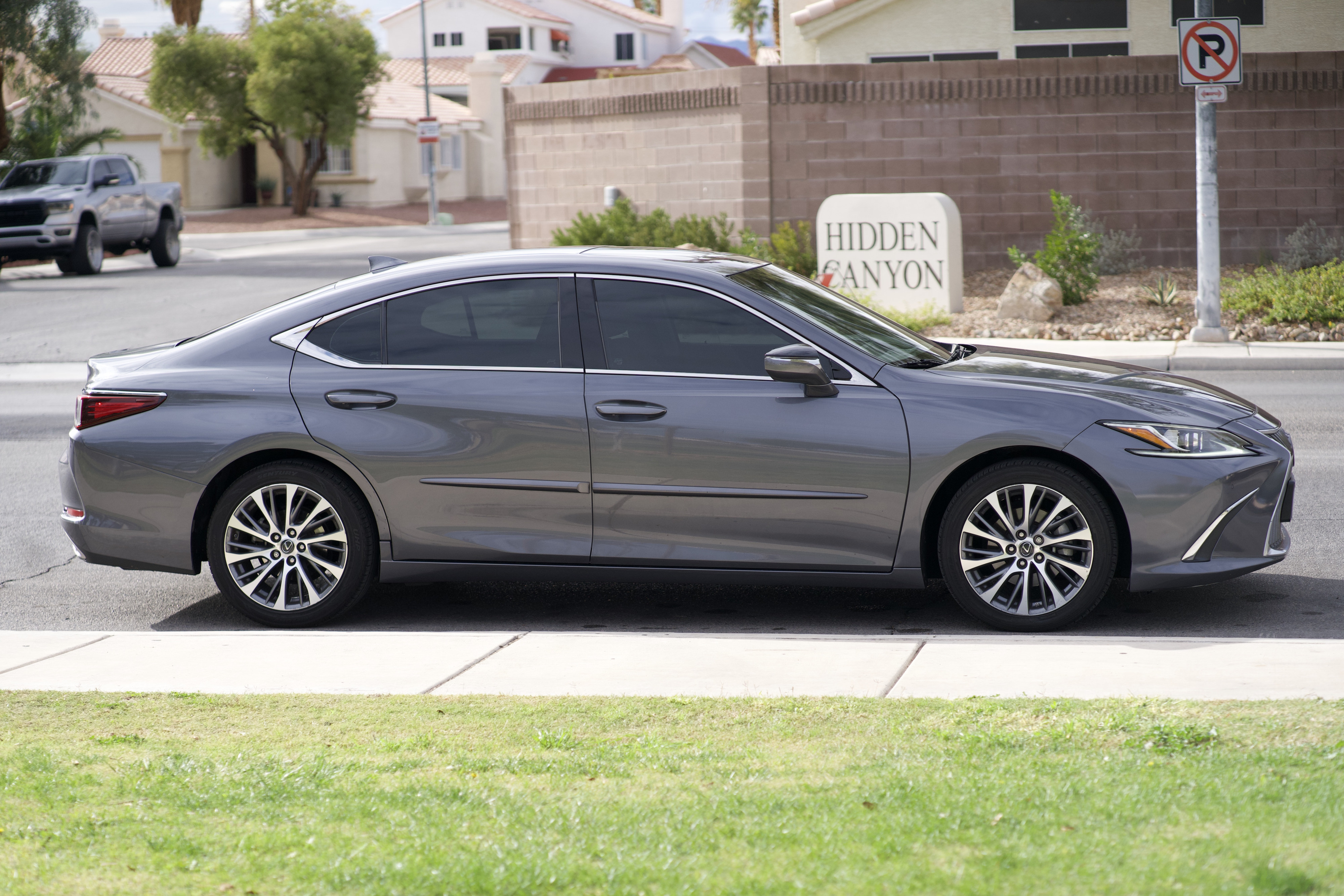 2019 Lexus ES