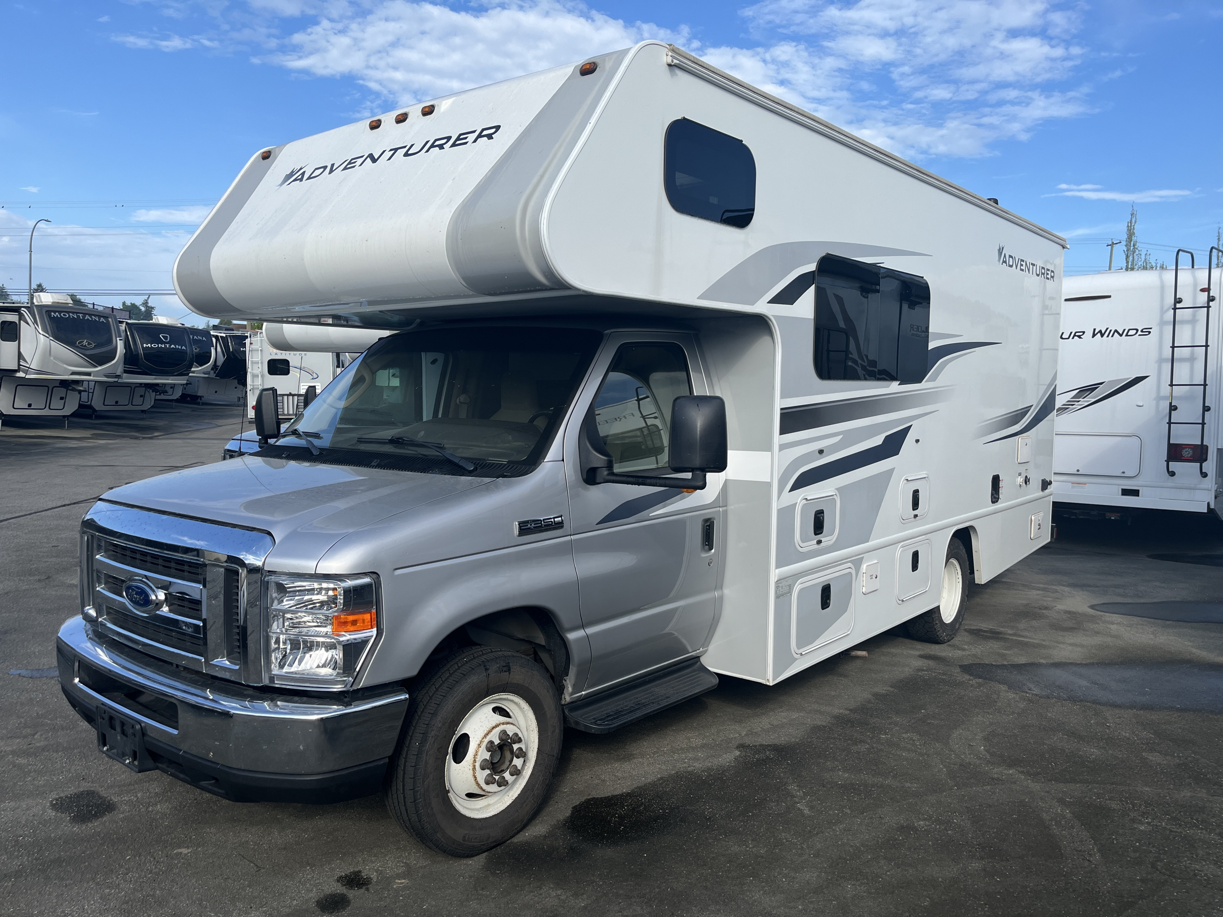 Caveman Cruisers - Class C Motorhome (Sleeps 6)