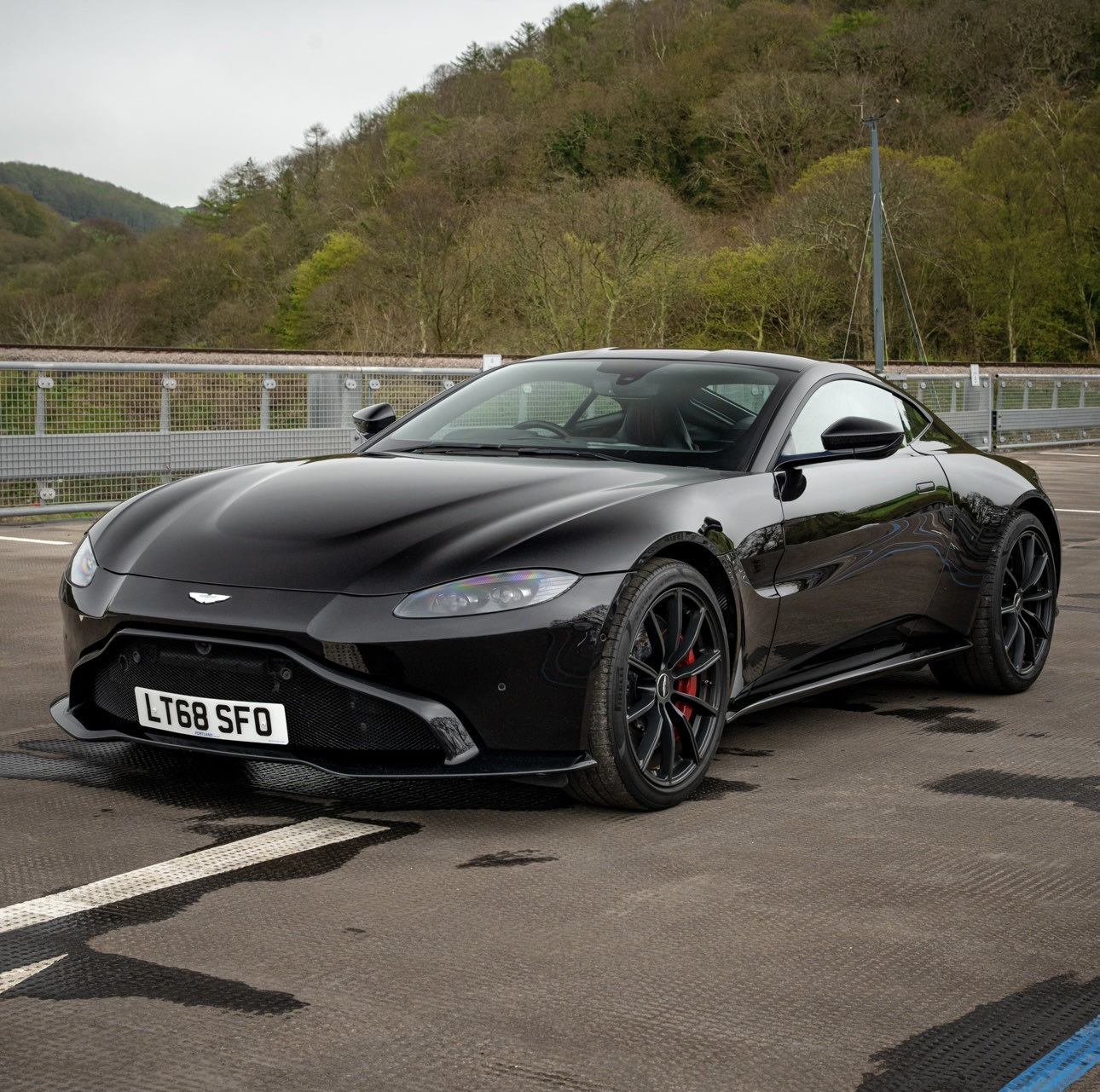 2020 Aston Martin Vantage