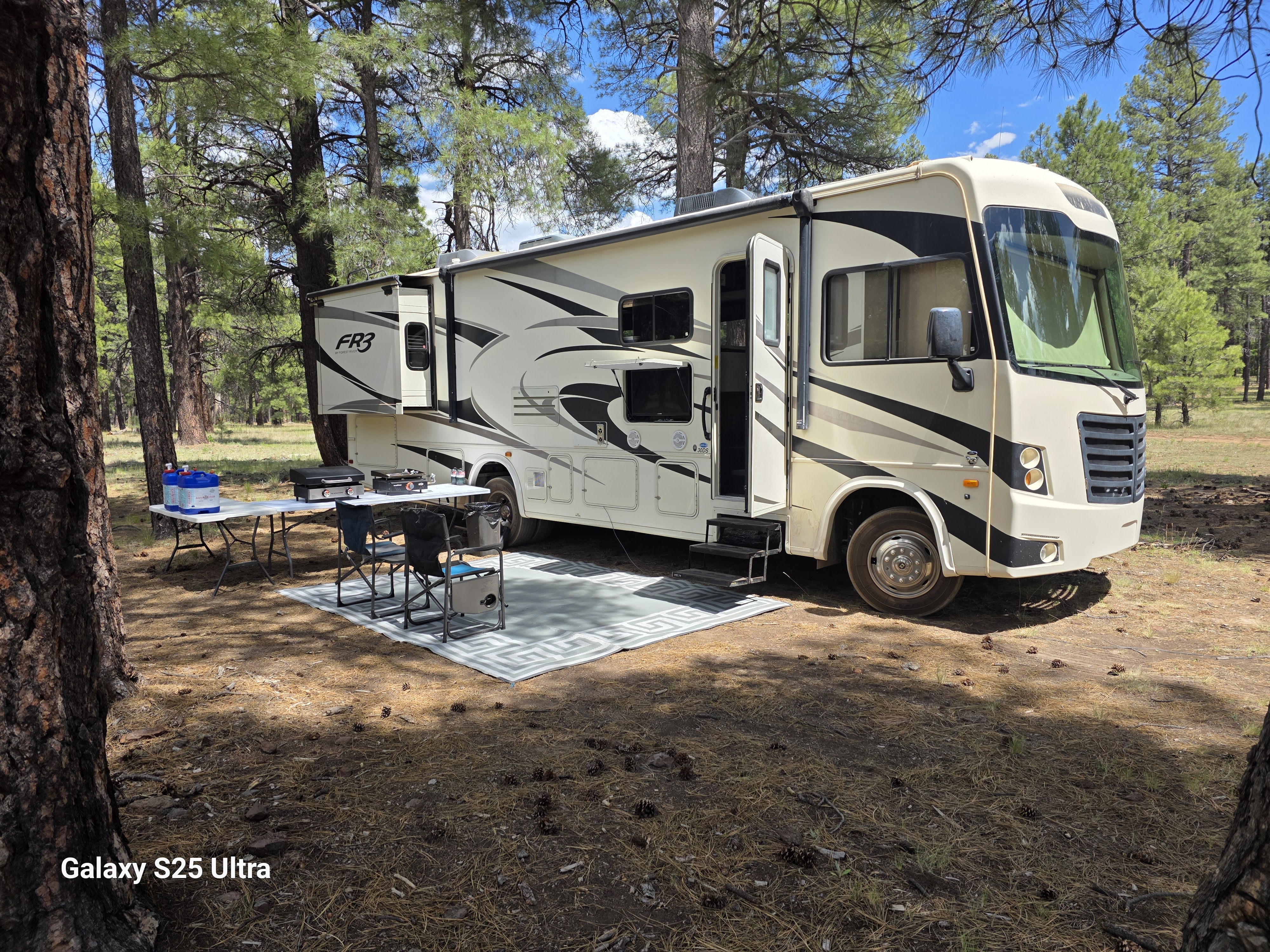 2017 Forest River FR3 30DS- Pet Friendly- Fully Stocked-Delivery Only!