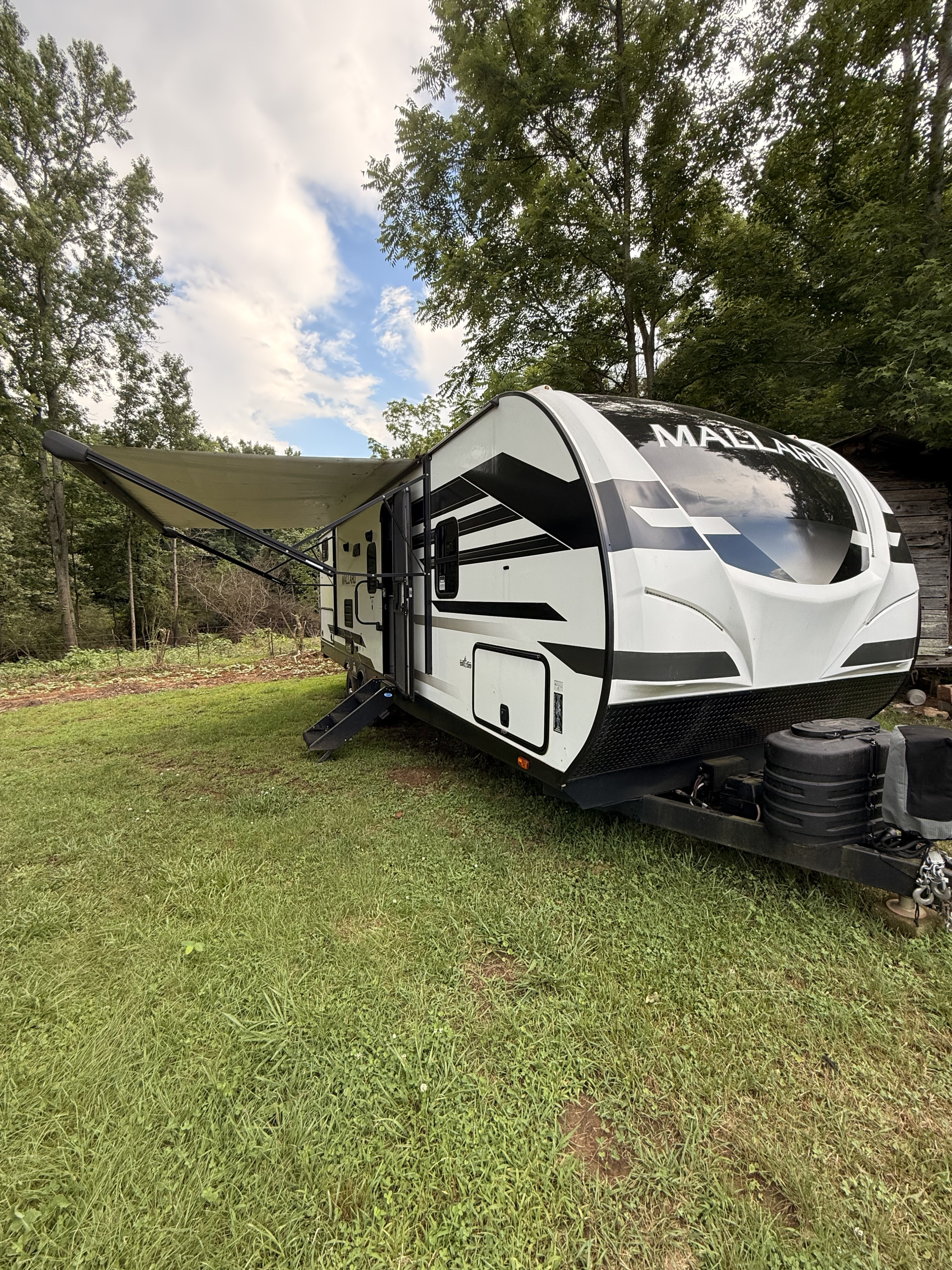 Tracie & Dylan's 2024 Mallard Camper
