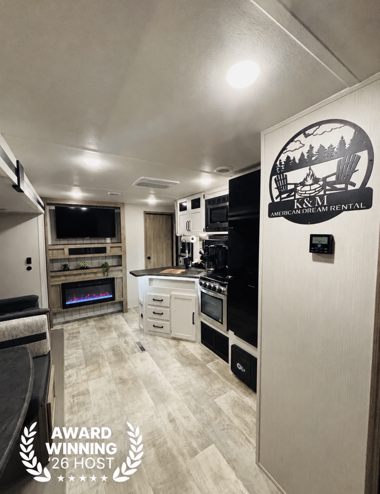 Luxury Puma RV | Sleeps 9 | Delivery, Setup & Wi-Fi Included