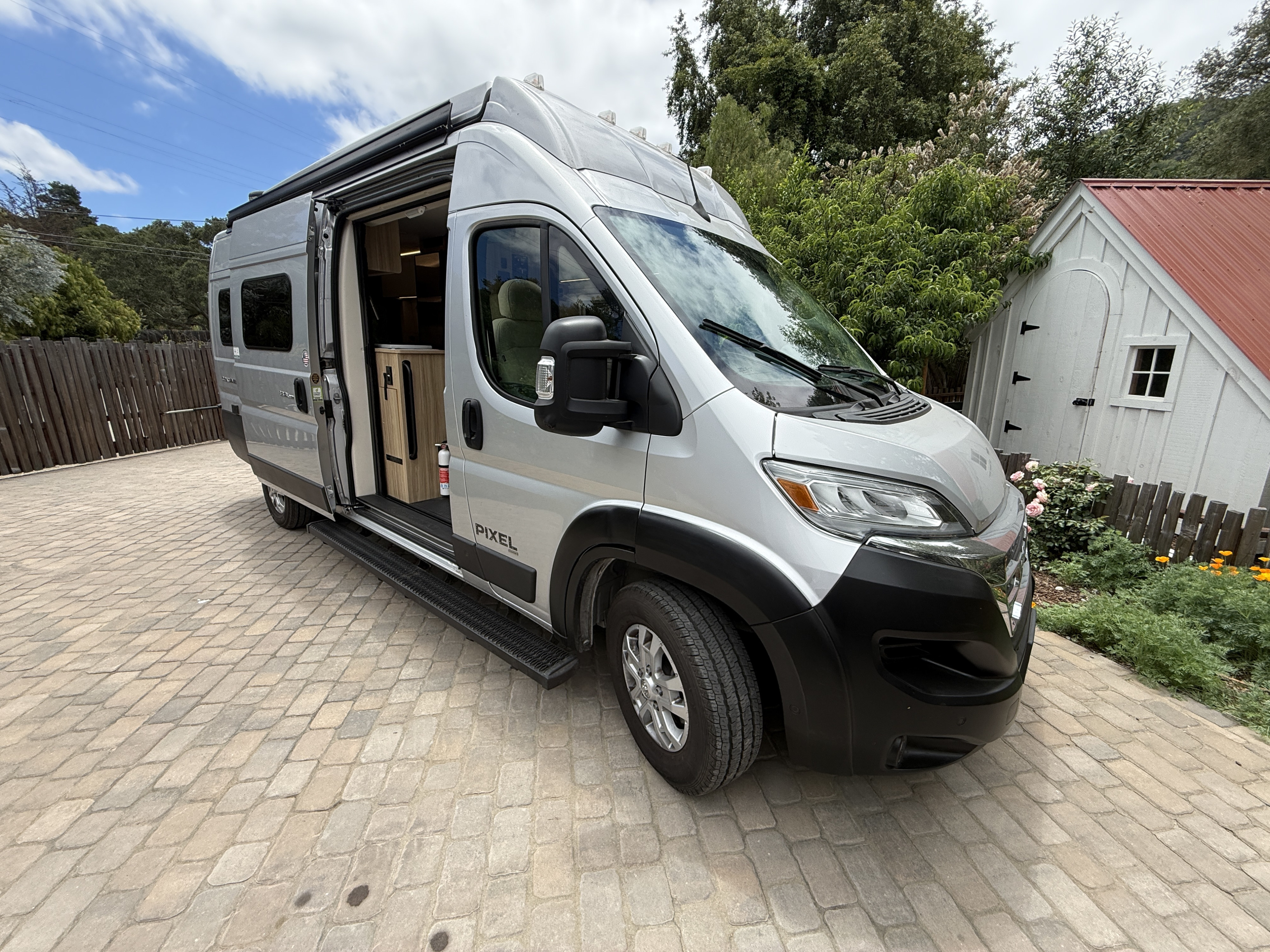 21' Easy To Drive Coastal Camper – Perfect for Big Sur & PCH Coastal Trip