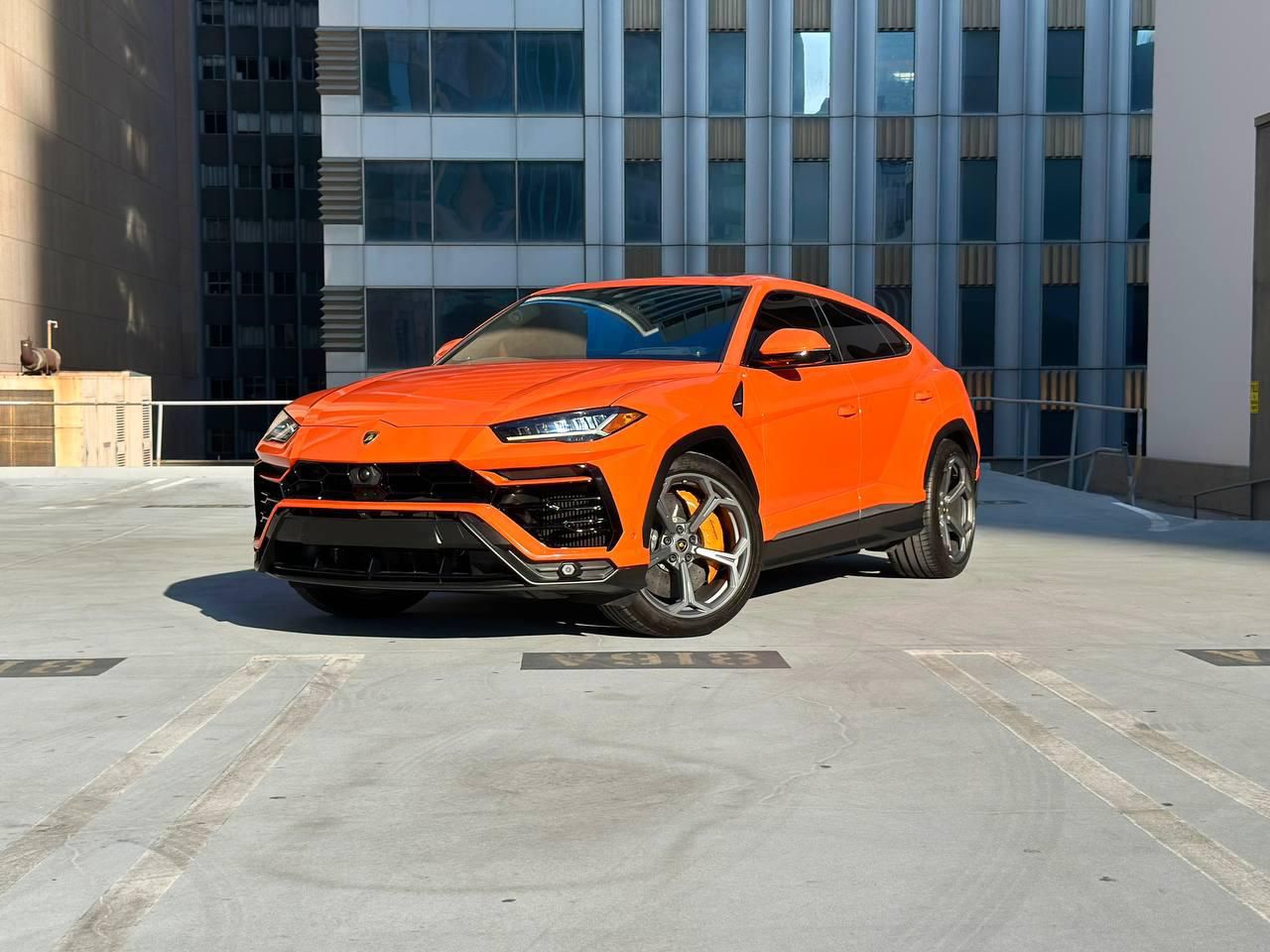 2020 LAMBORGHINI URUS