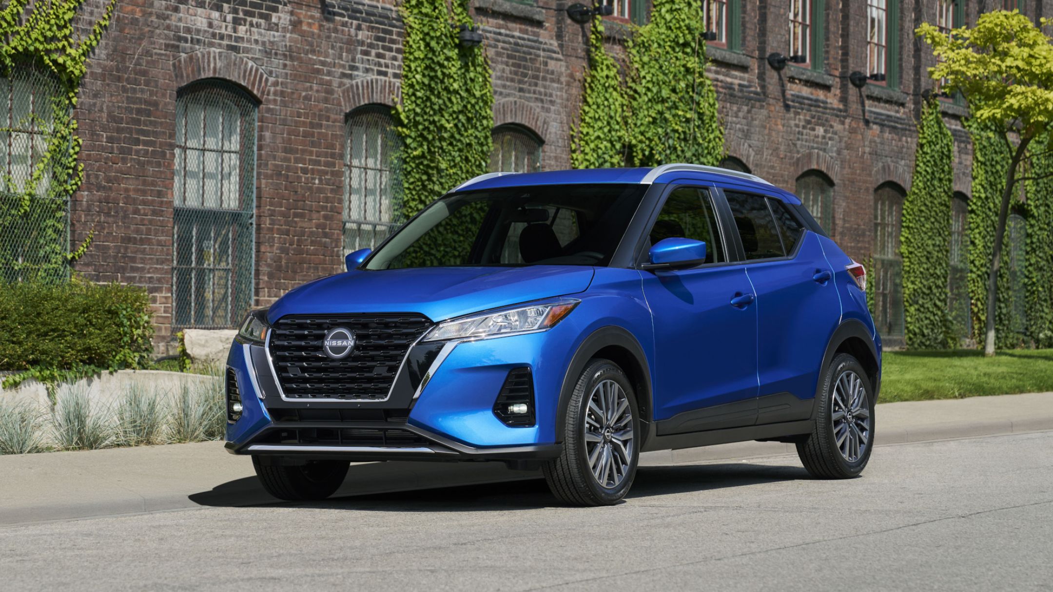 2025 Nissan kicks