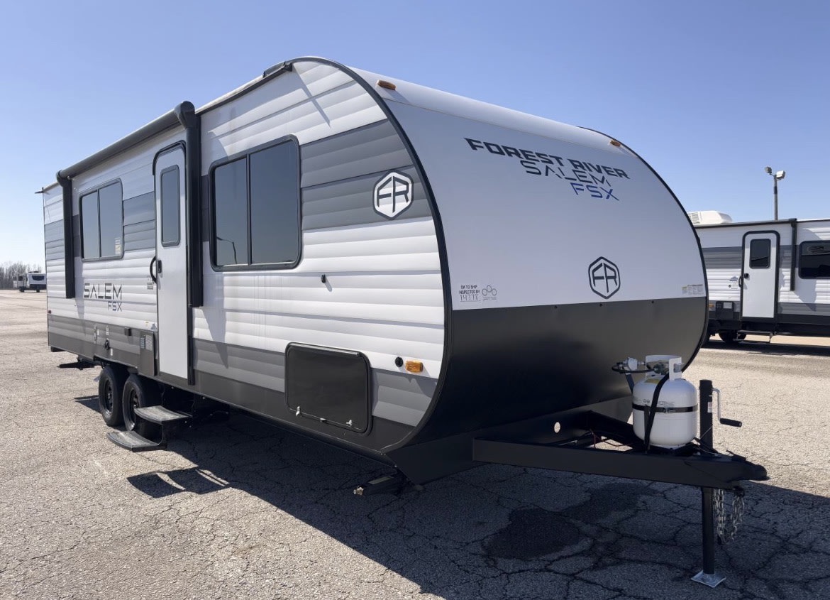 SAN DIEGO TRAVEL TRAILER 28ft