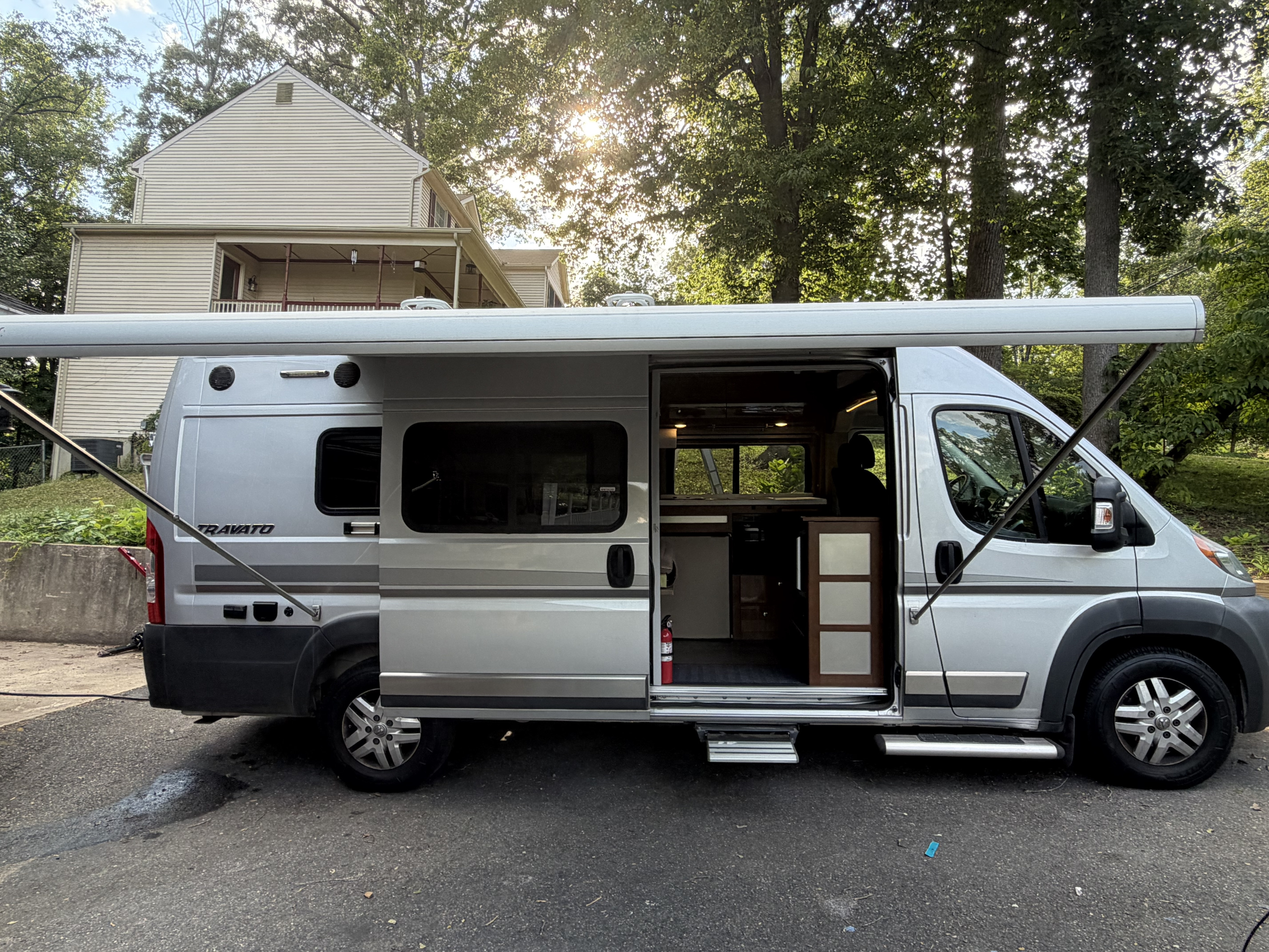 The Cozy Cruiser - Pet Friendly!