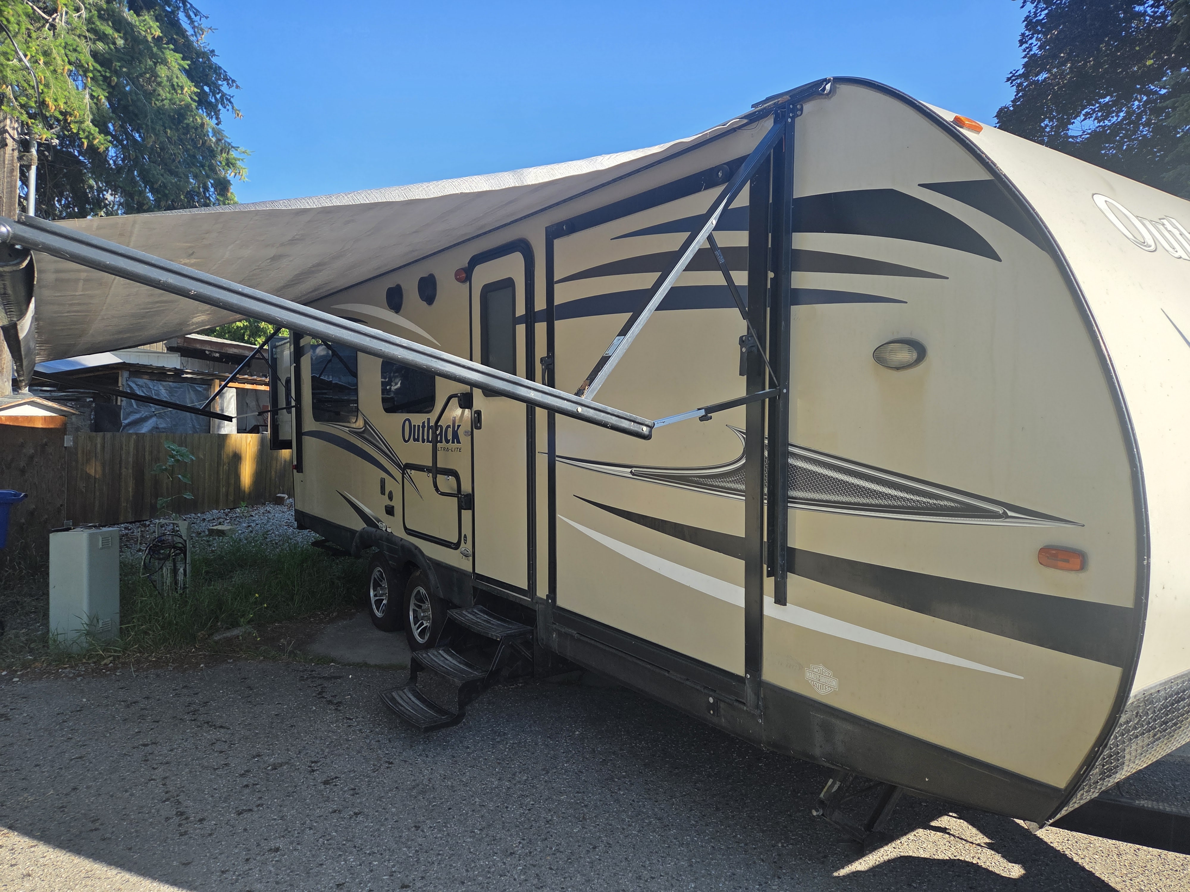 2017 Keystone Outback Ultra-Lite Toy Hauler