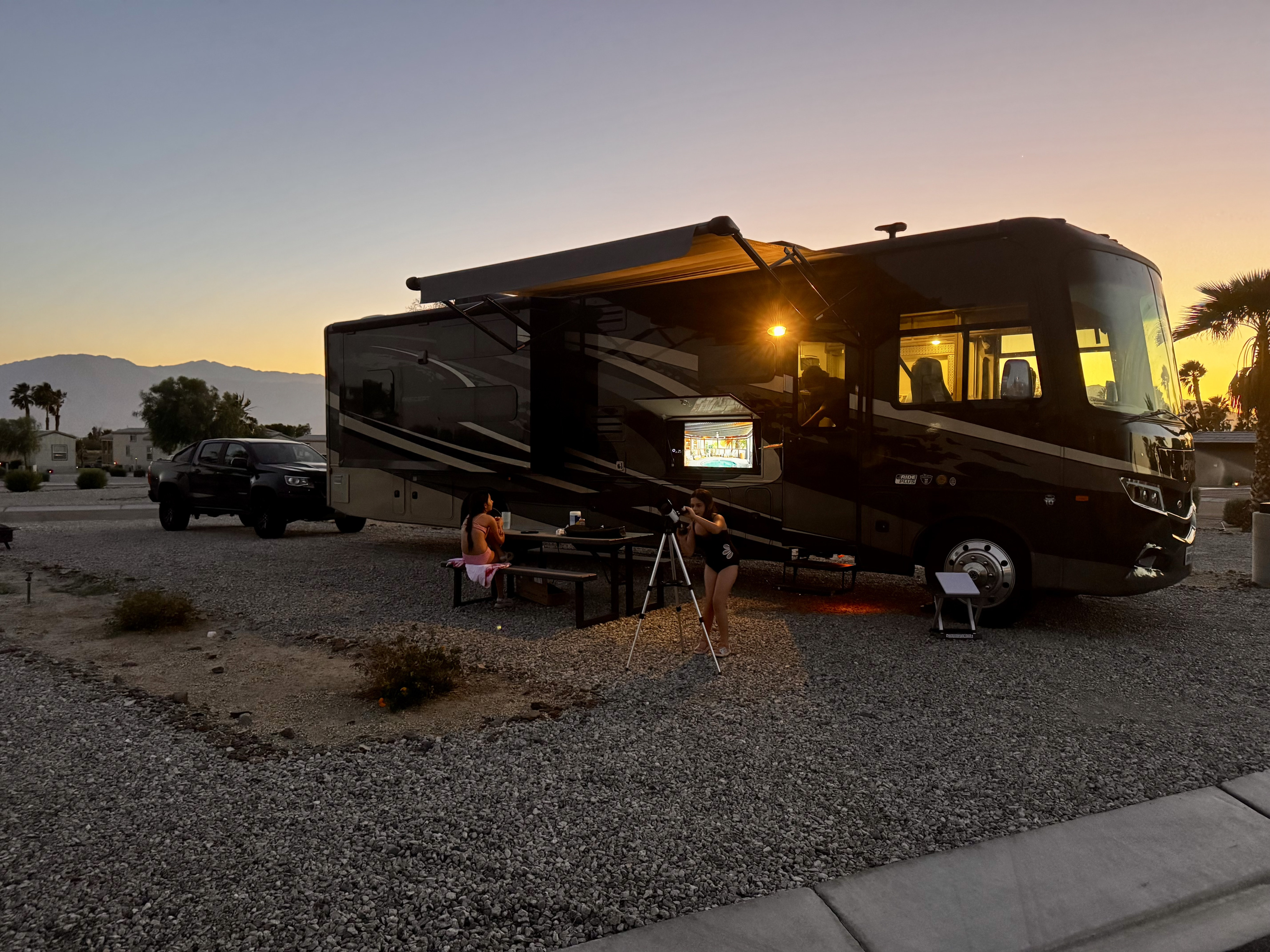 Luxury Class A — Sleeps 10, 2 Full Baths, King Bed, Bunks & Washer/Dryer