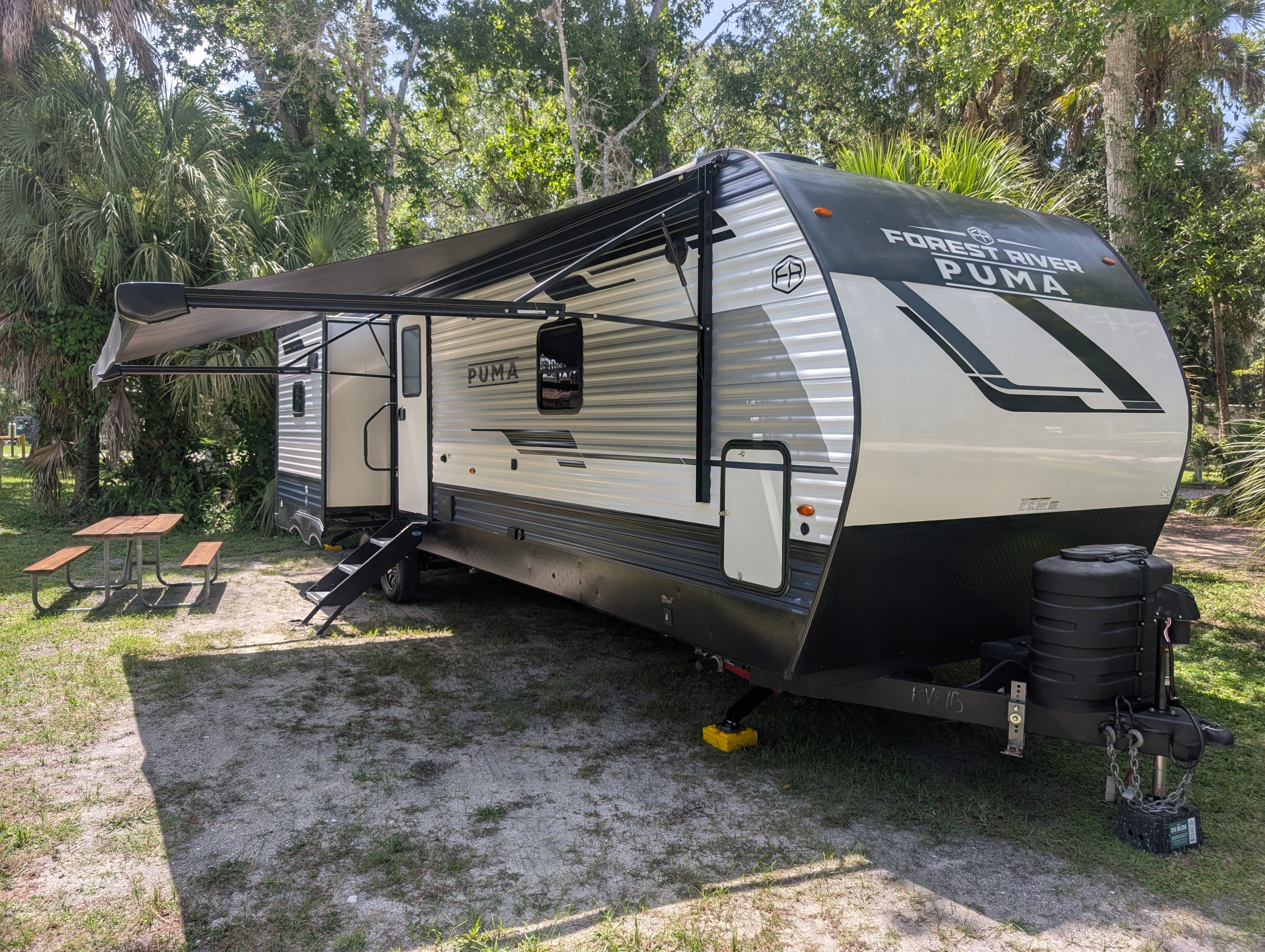 2025 Puma 32BHFS luxury bunkhouse