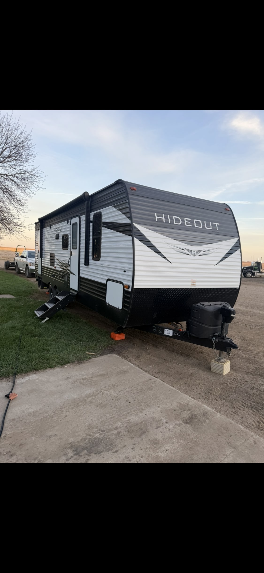 Cozy Family Camper with Double Bunks & Slide Out