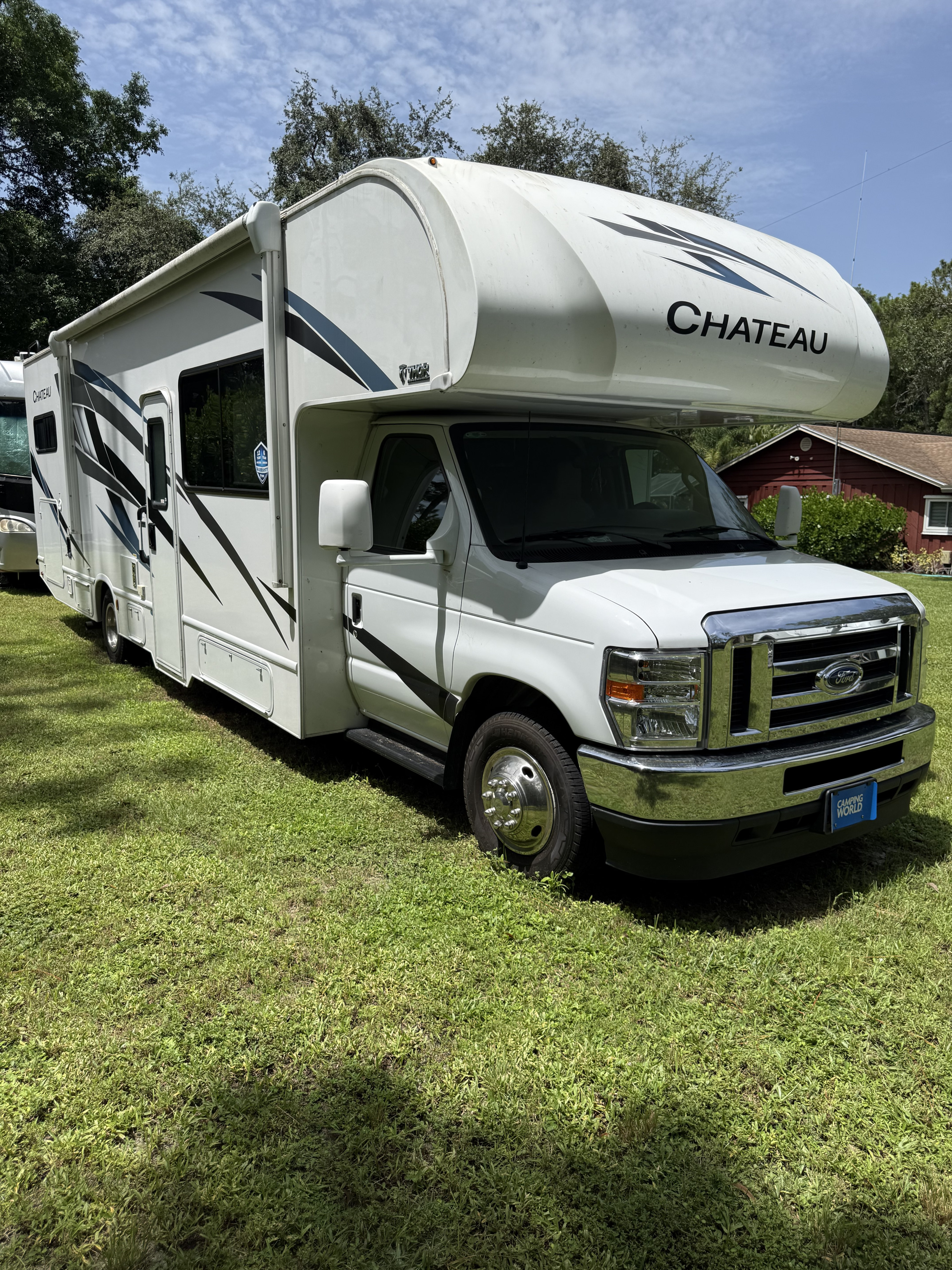 Family-Ready 2024 Thor Chateau 32’ | Bunks + Everything You Need
