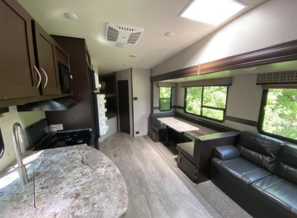 Sportsmen 281bhk Fifth Wheel