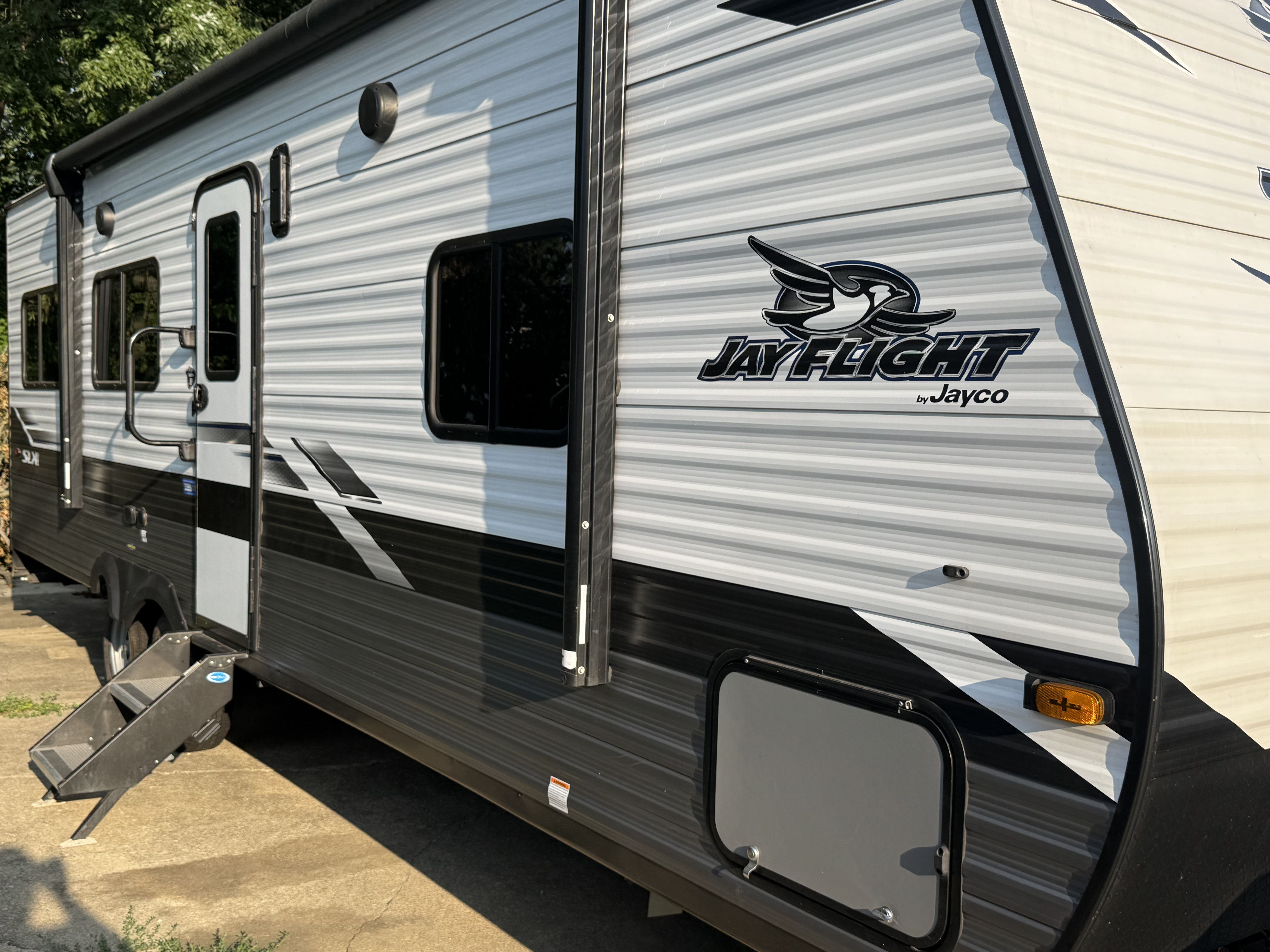 Family friendly toy hauler