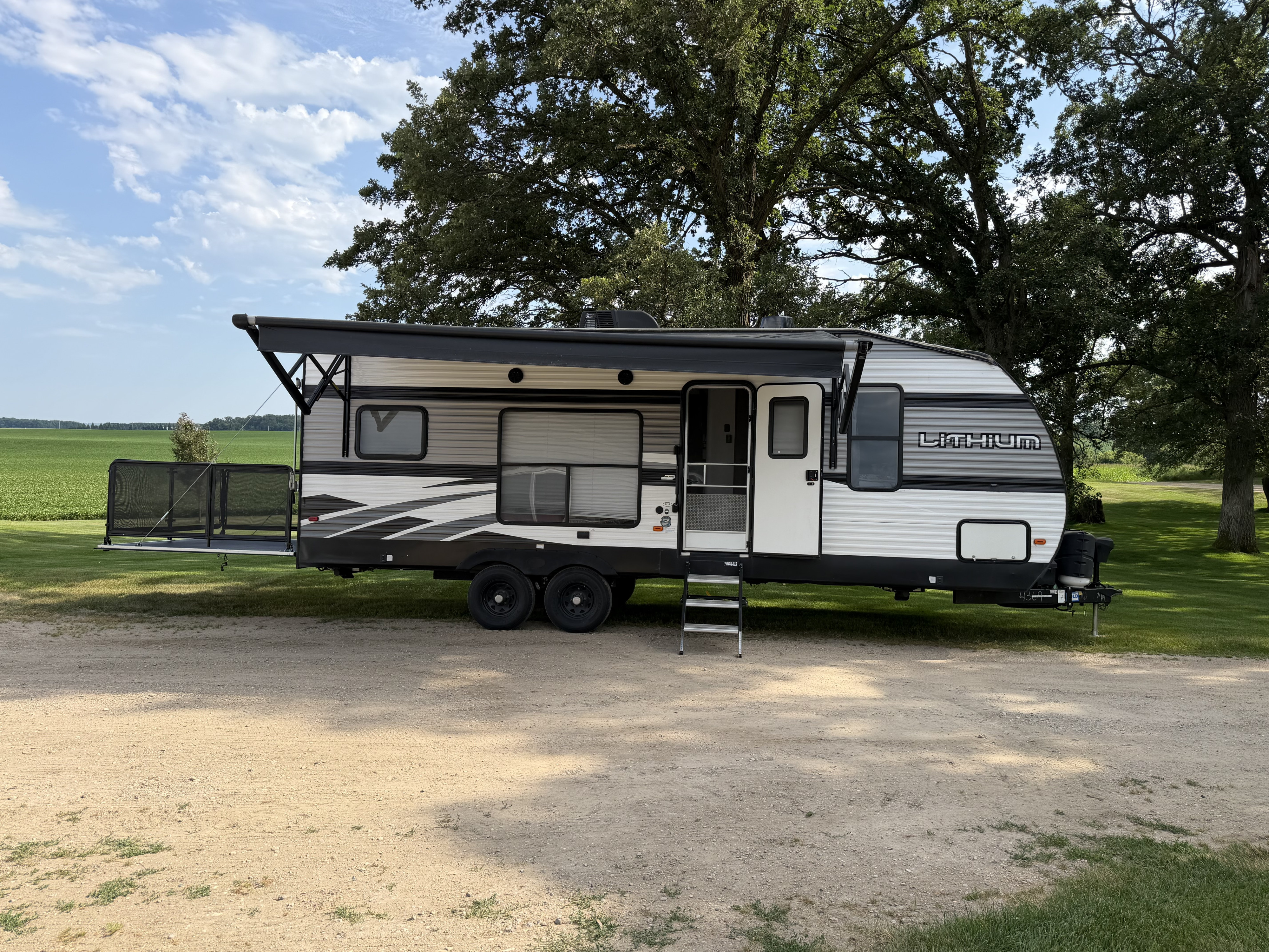 2021 Lithium Toy Hauler