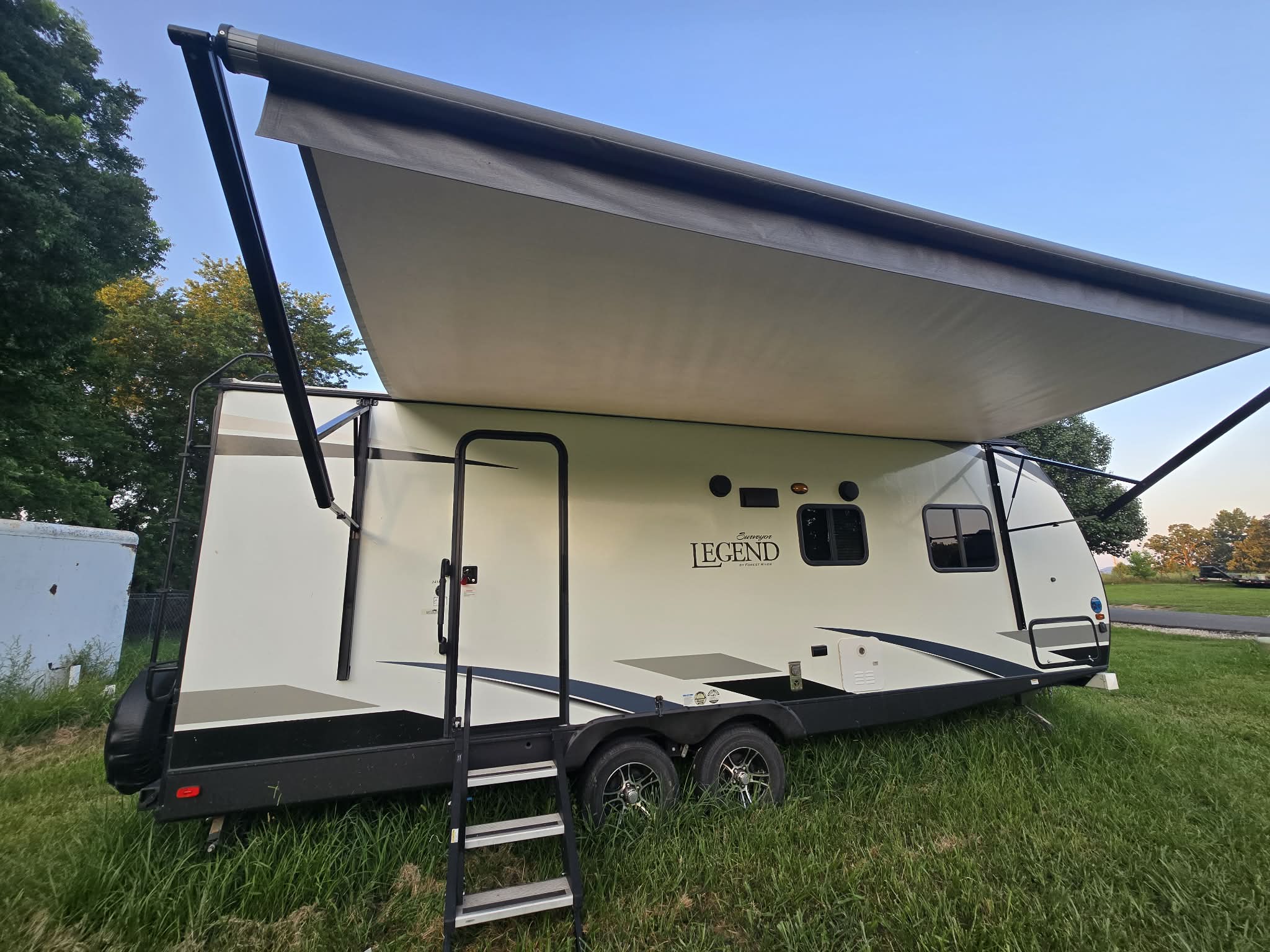 Delivered! 27’ Surveyor Legend by Forest River