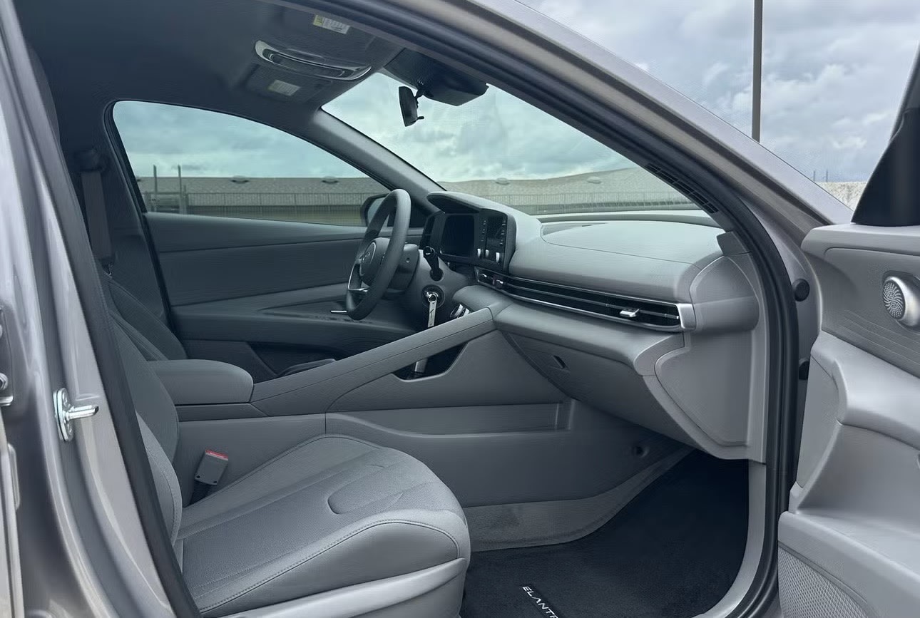 2025 Hyundai Elantra