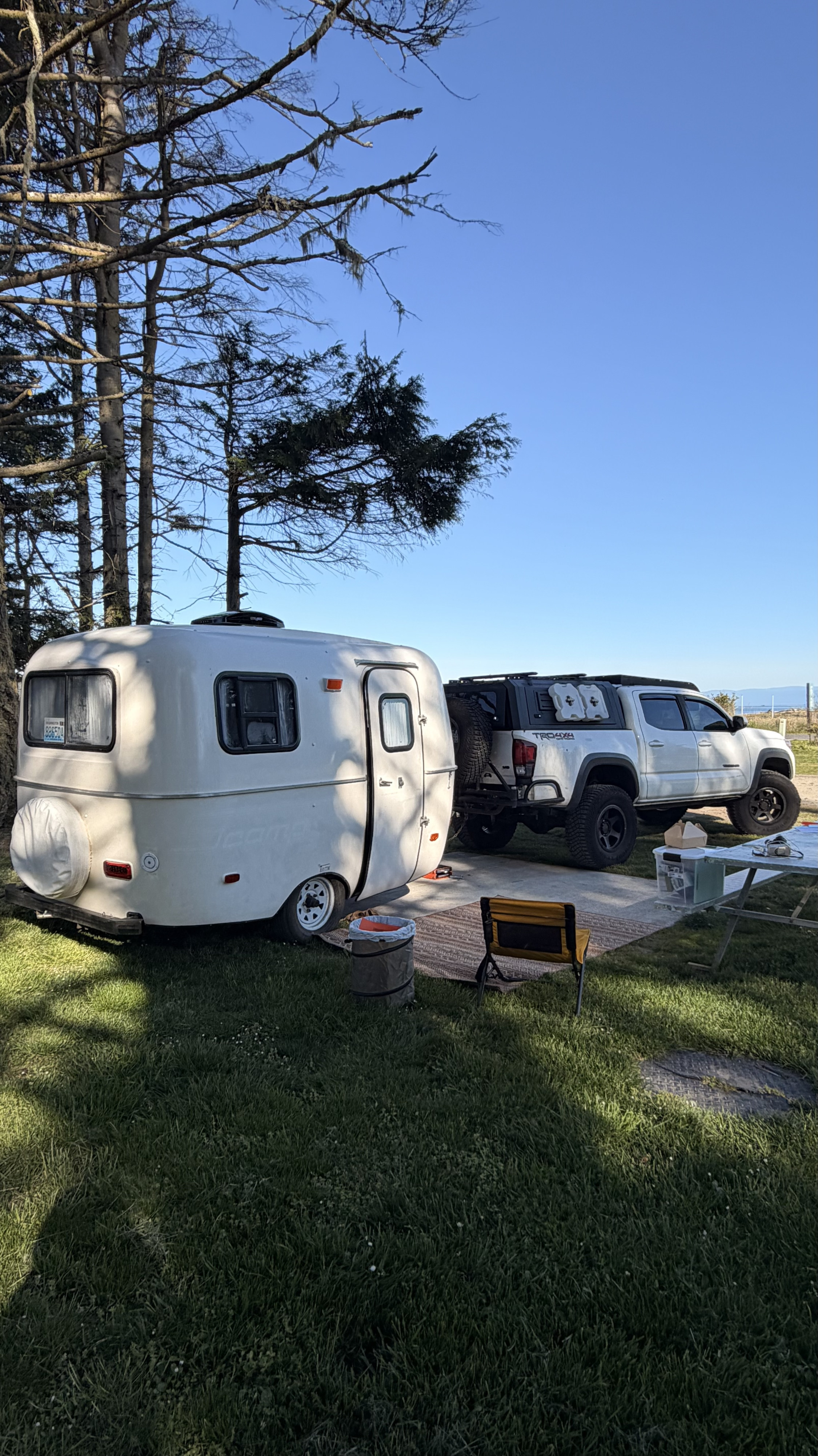 Scamp 13’ – Lightweight Fiberglass Camper