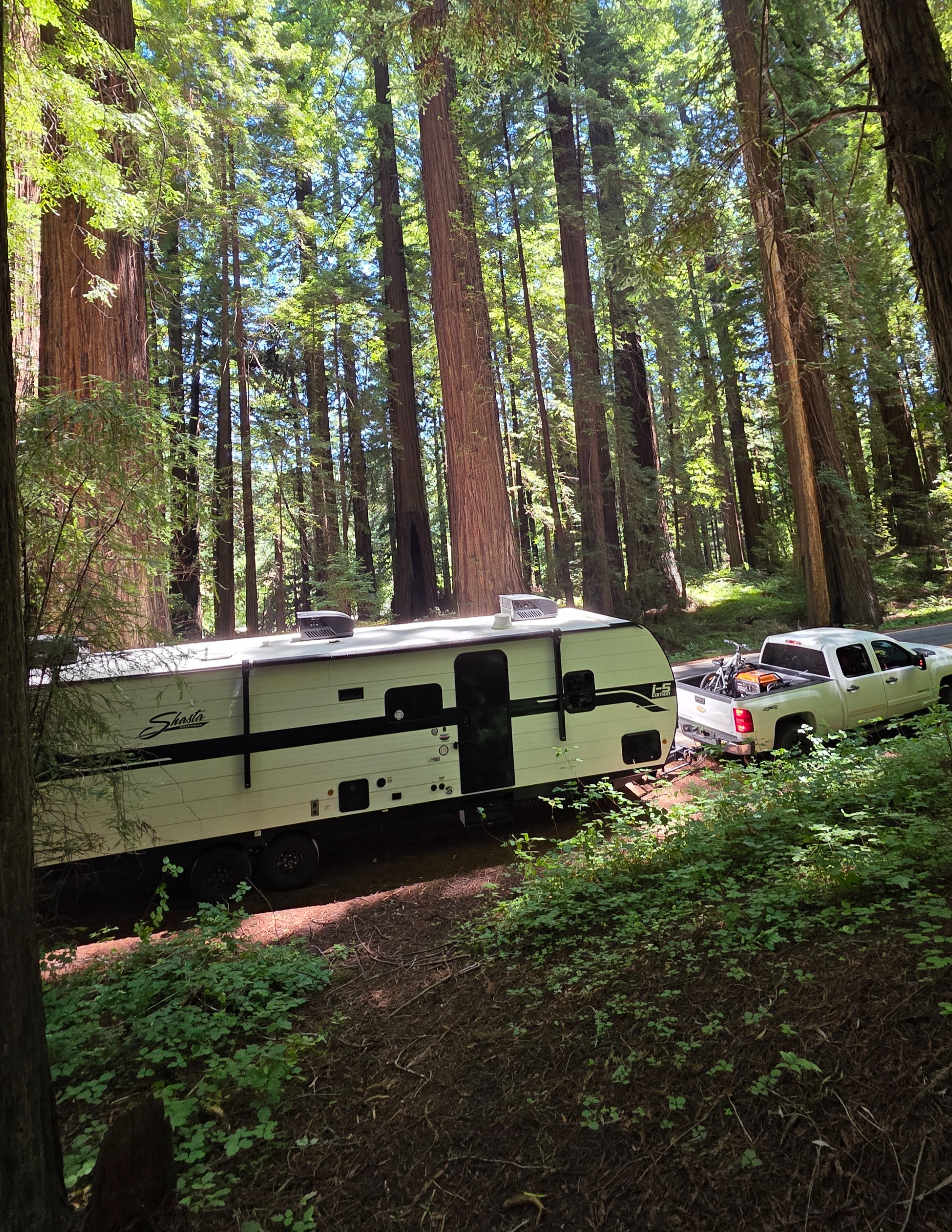 Spacious 2025 Shasta I-5 – Sleeps 10 | Triple A/C & Bunks