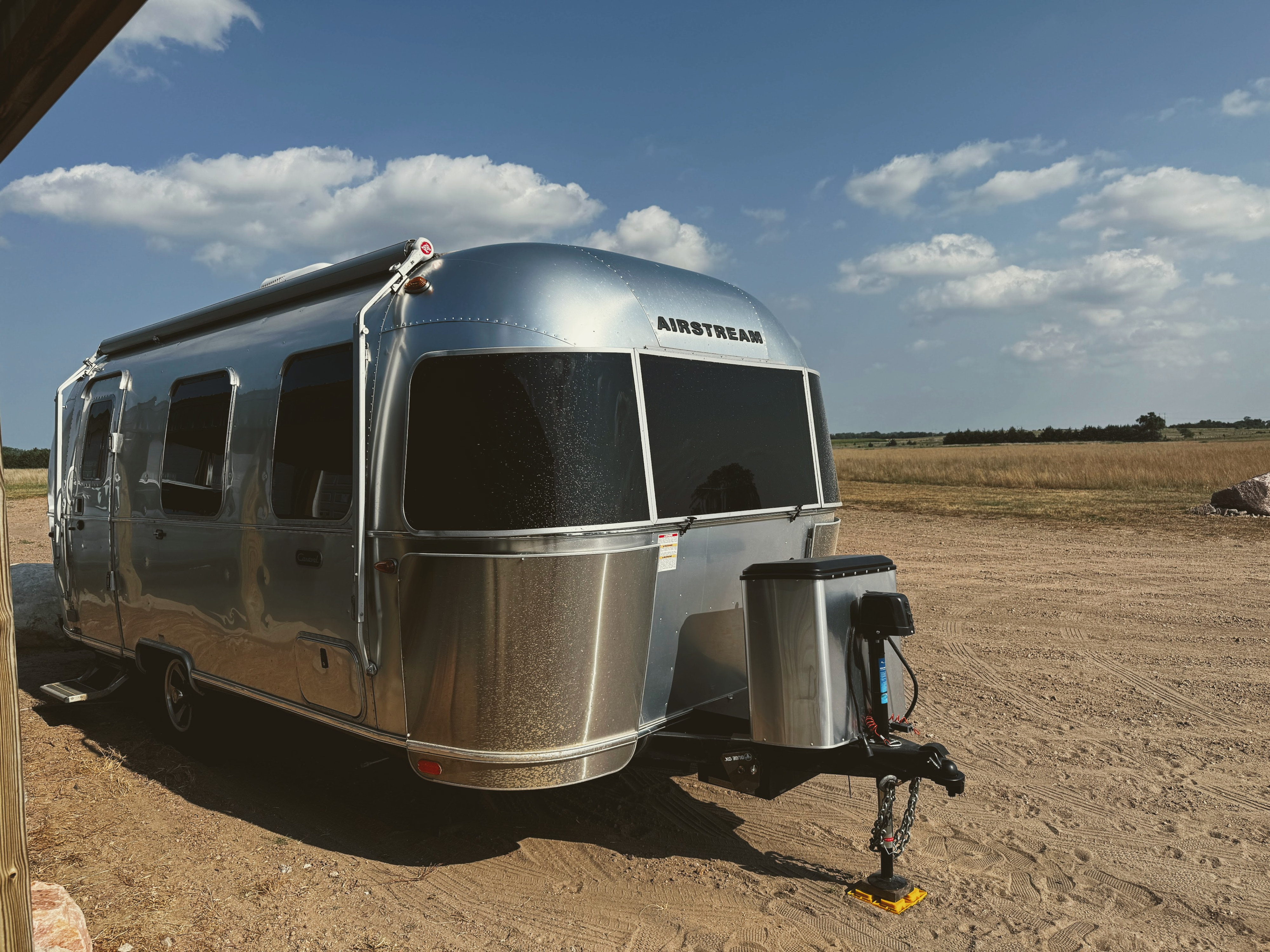 Twyla the Twinky | 2021 Airstream Caravel 22FB