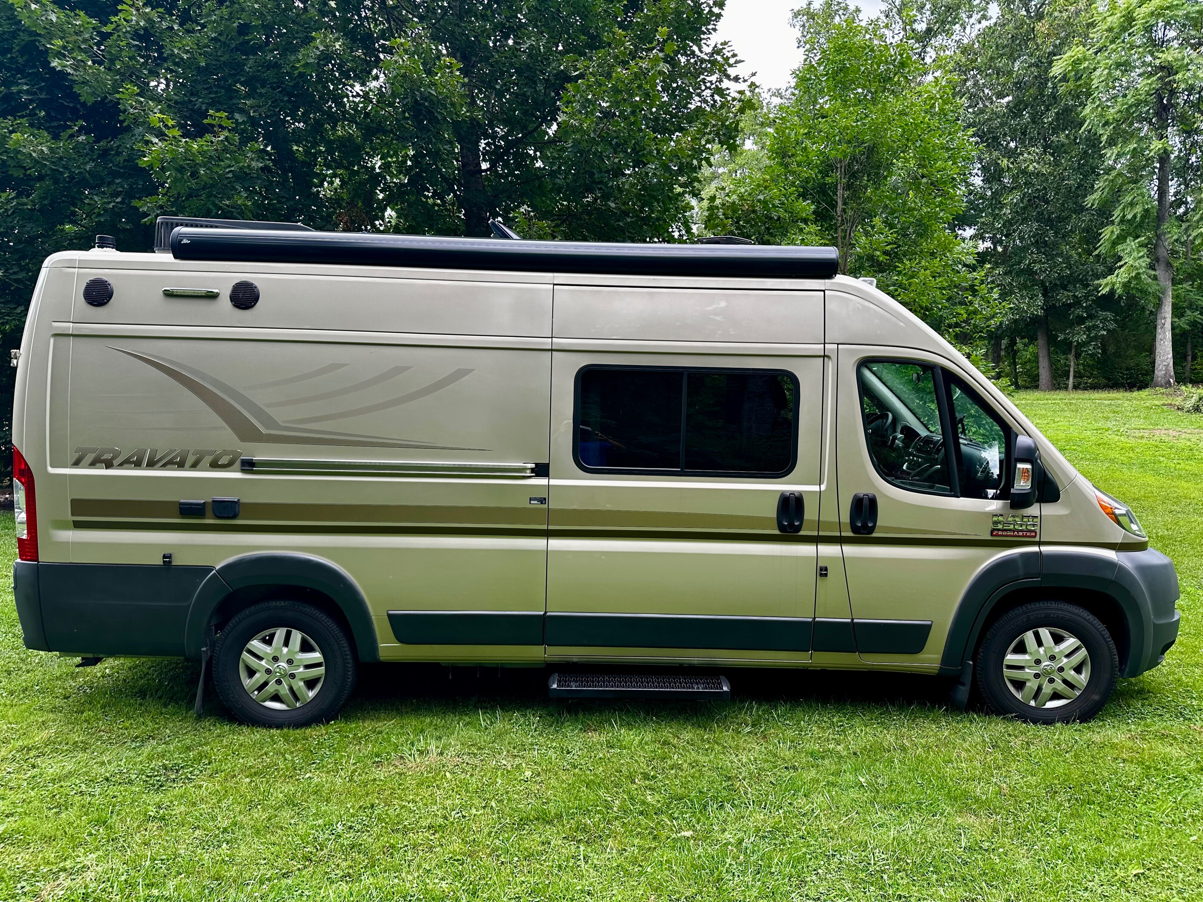 Winnebago Travato – Unlimited Mileage & Generator Use