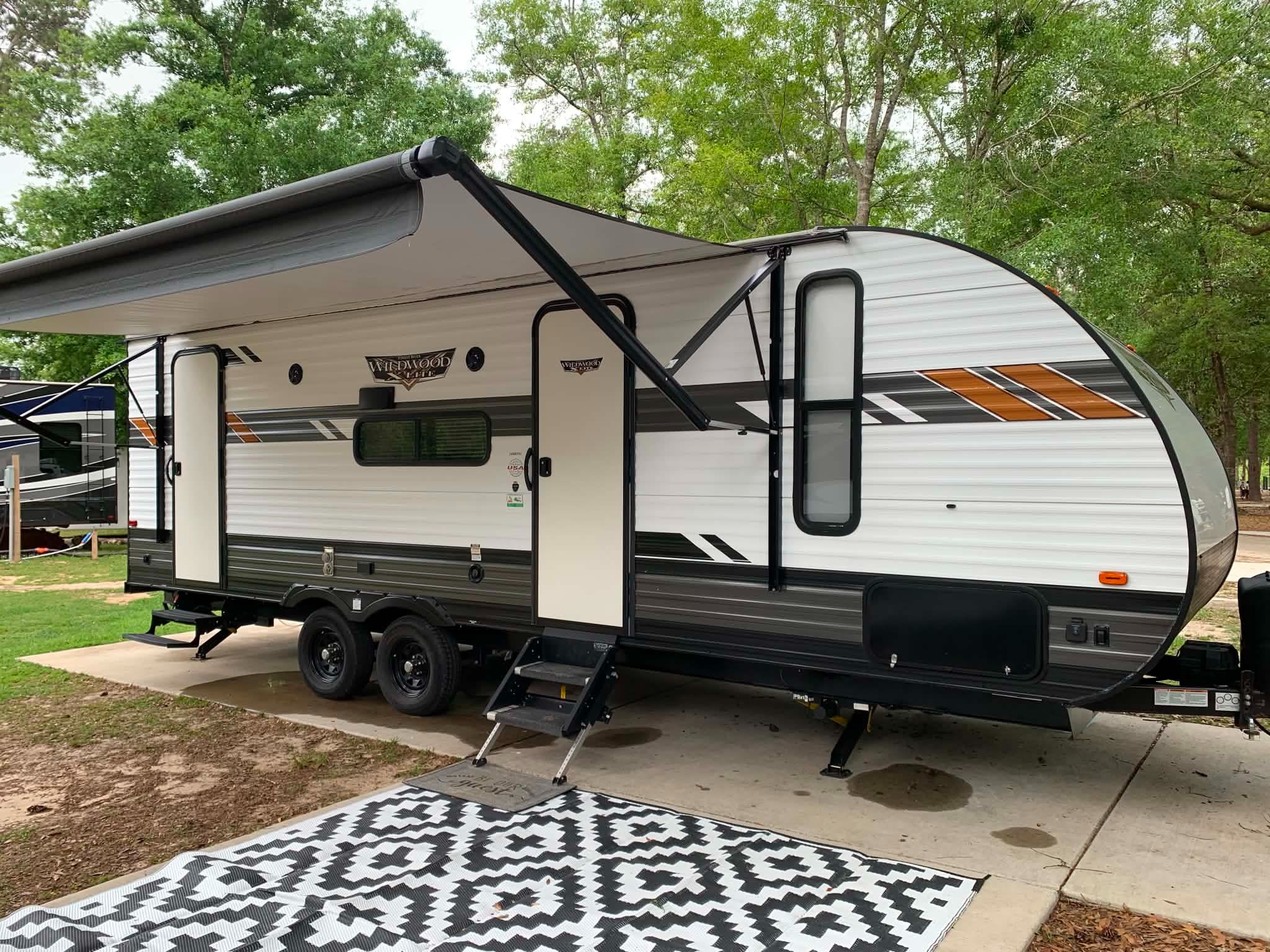 The One Weekend Cozy little Camper