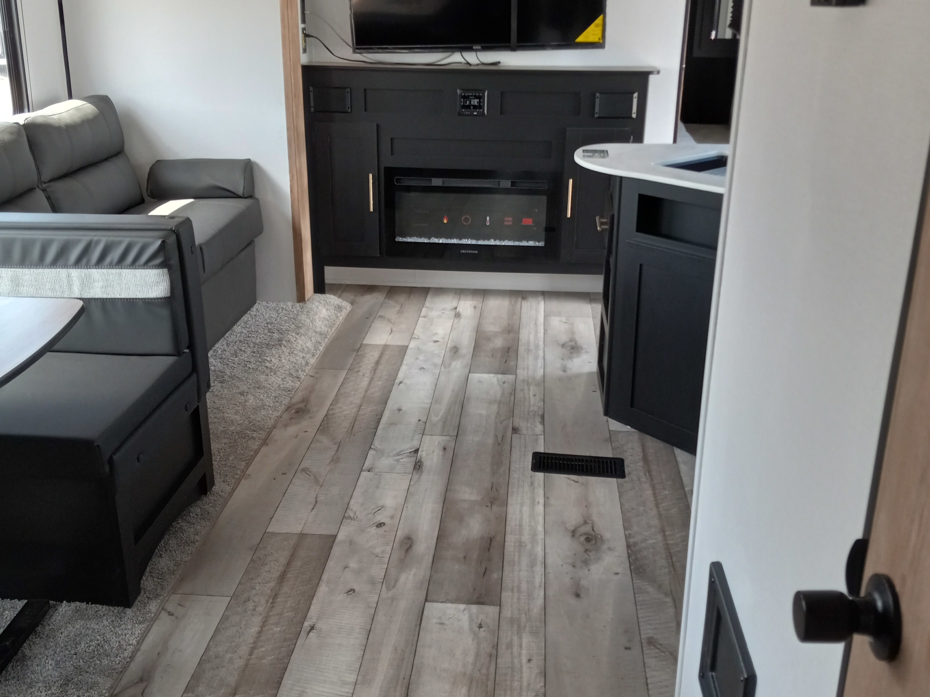 2022 keystone 303bh