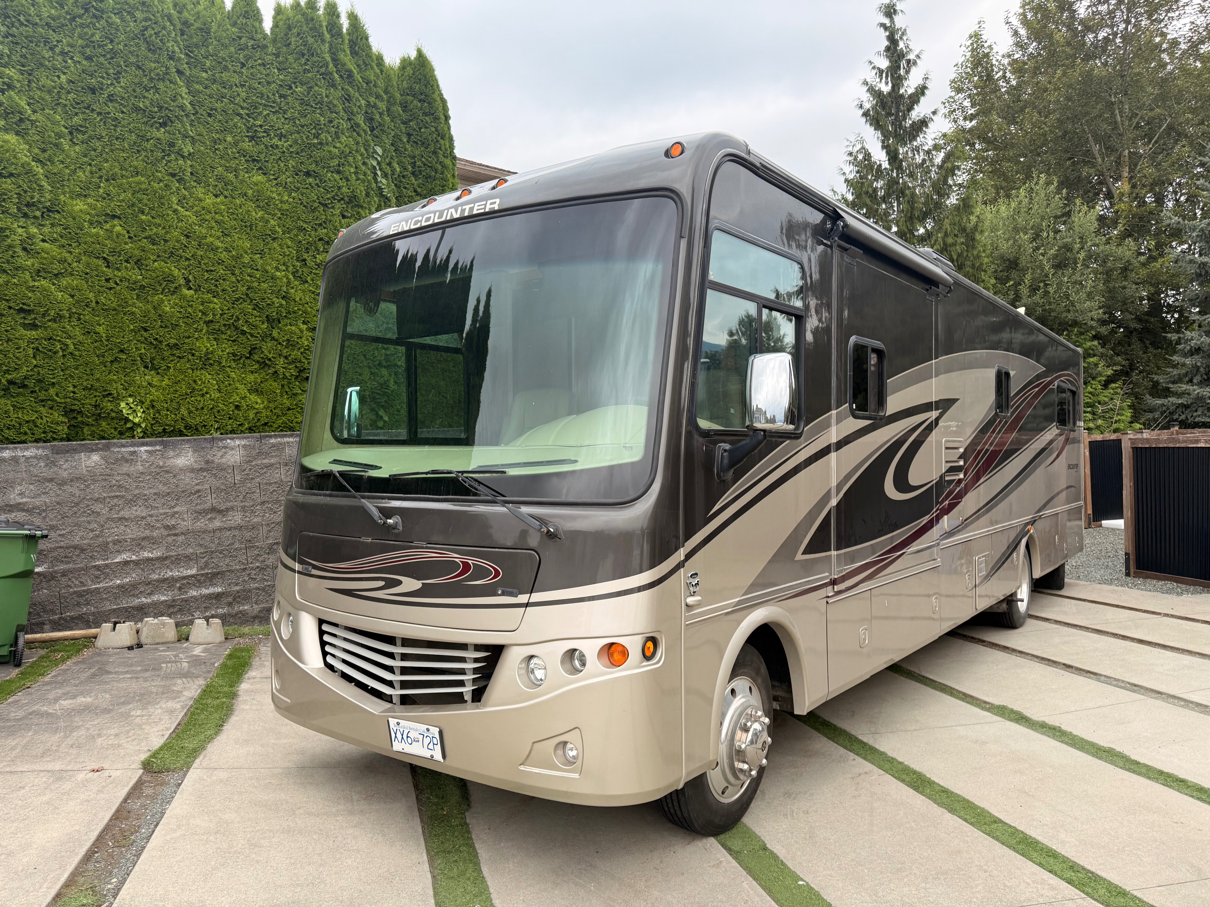 Class A Coachmen Encounter 37T