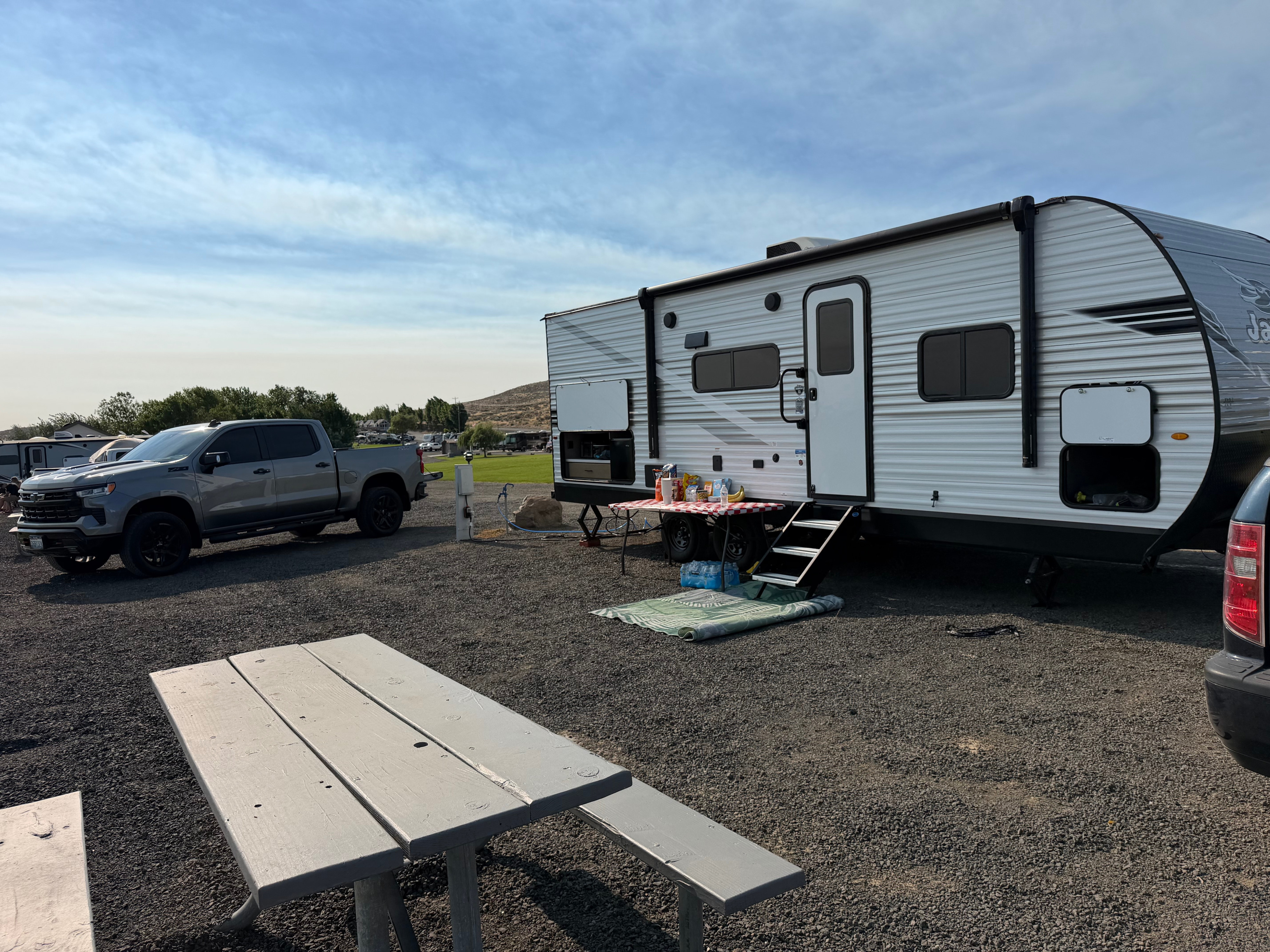 Jayco Jay-Flight SLX- Family Adventure Trailer, sleeps 8