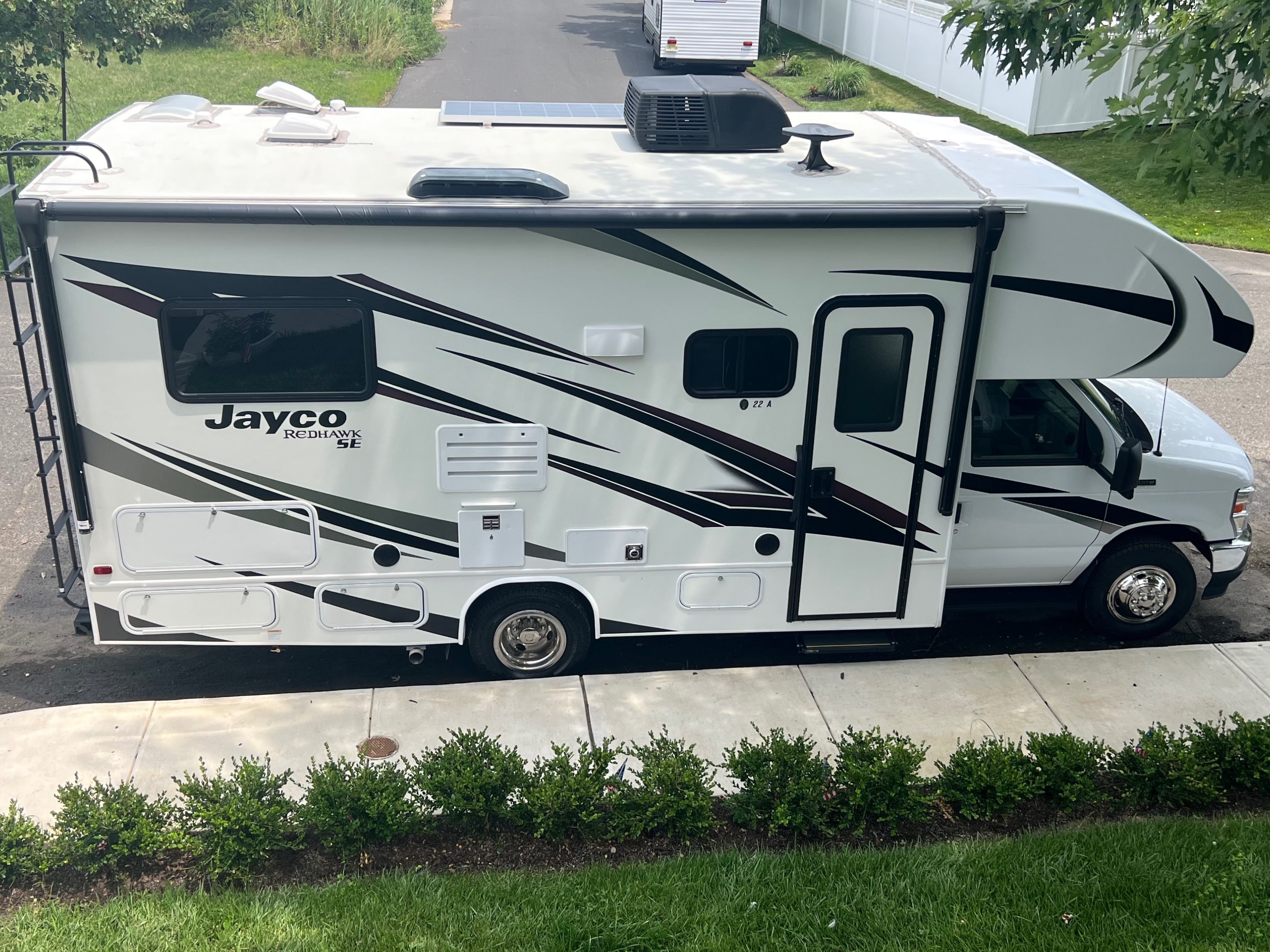 2023 Jayco Red Hawk SE - sleeps 5