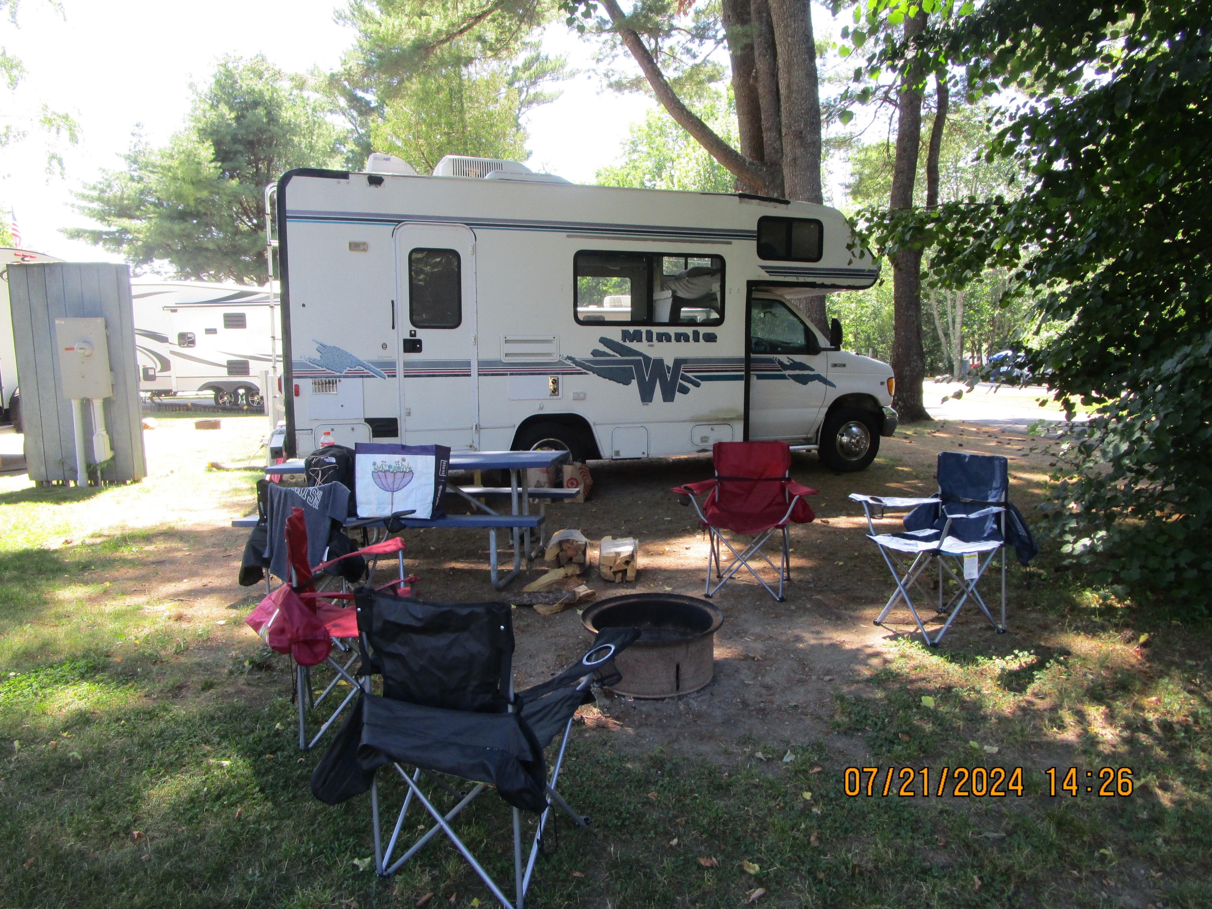 Simple and Comfortable Winnebago Minnie