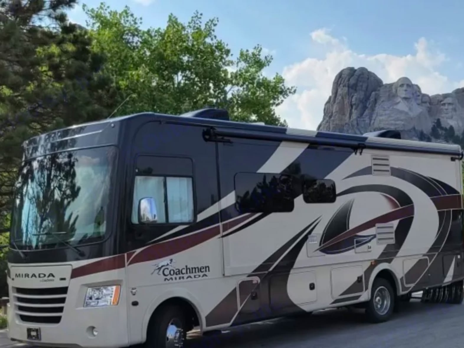 Luxury 32’ Class A Coachmen Mirada****No Special Licensing***