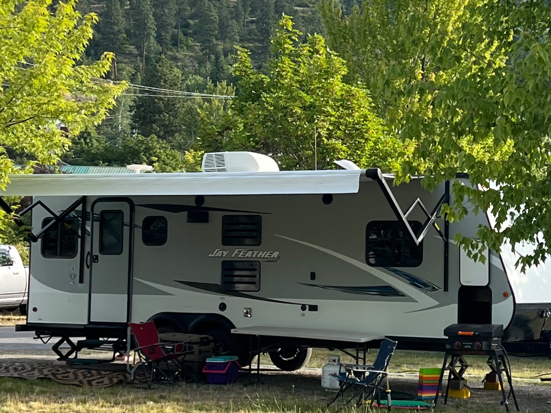 Perfect lightweight camper to suite your needs!