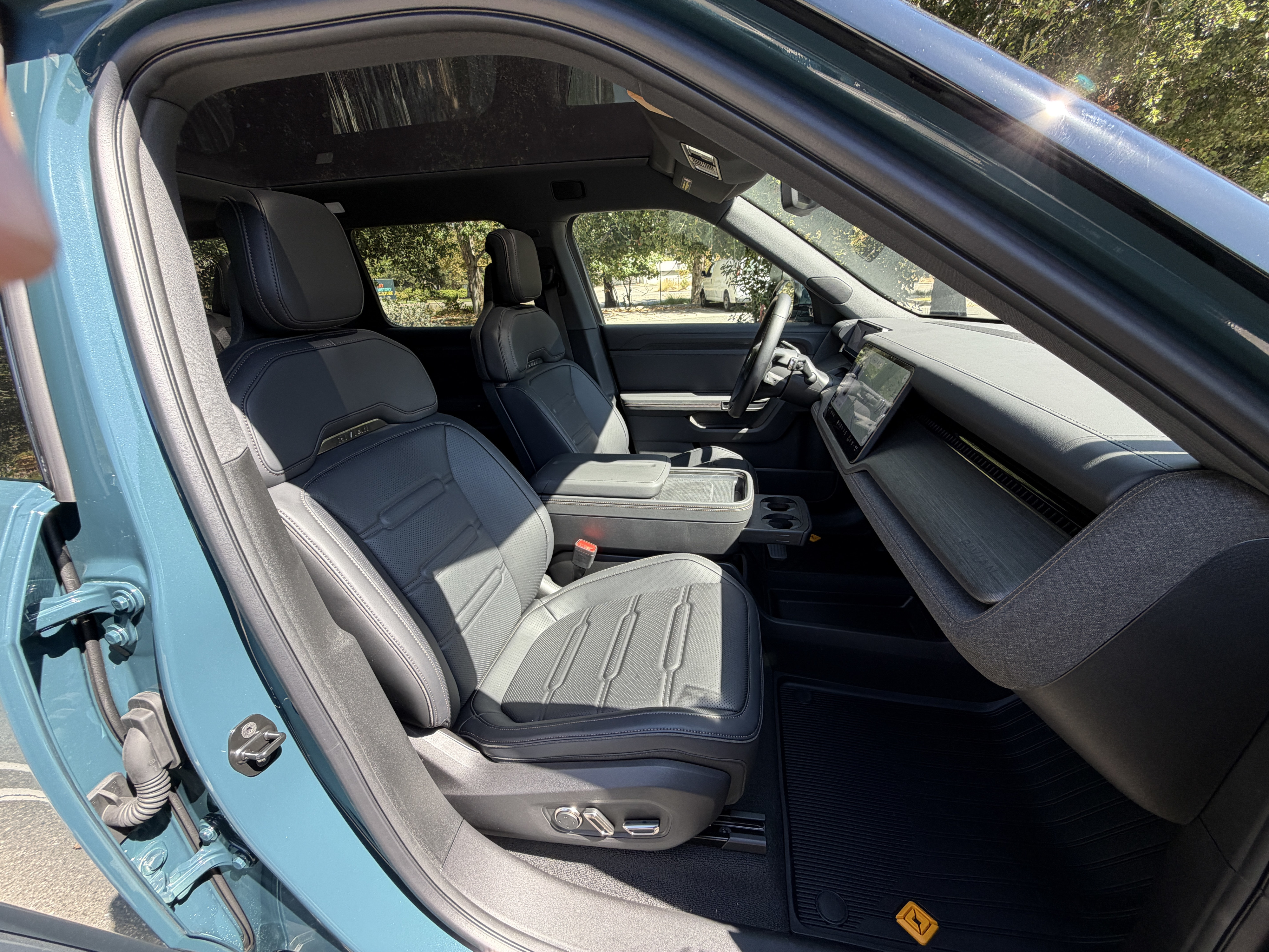 2027 Rivian R2