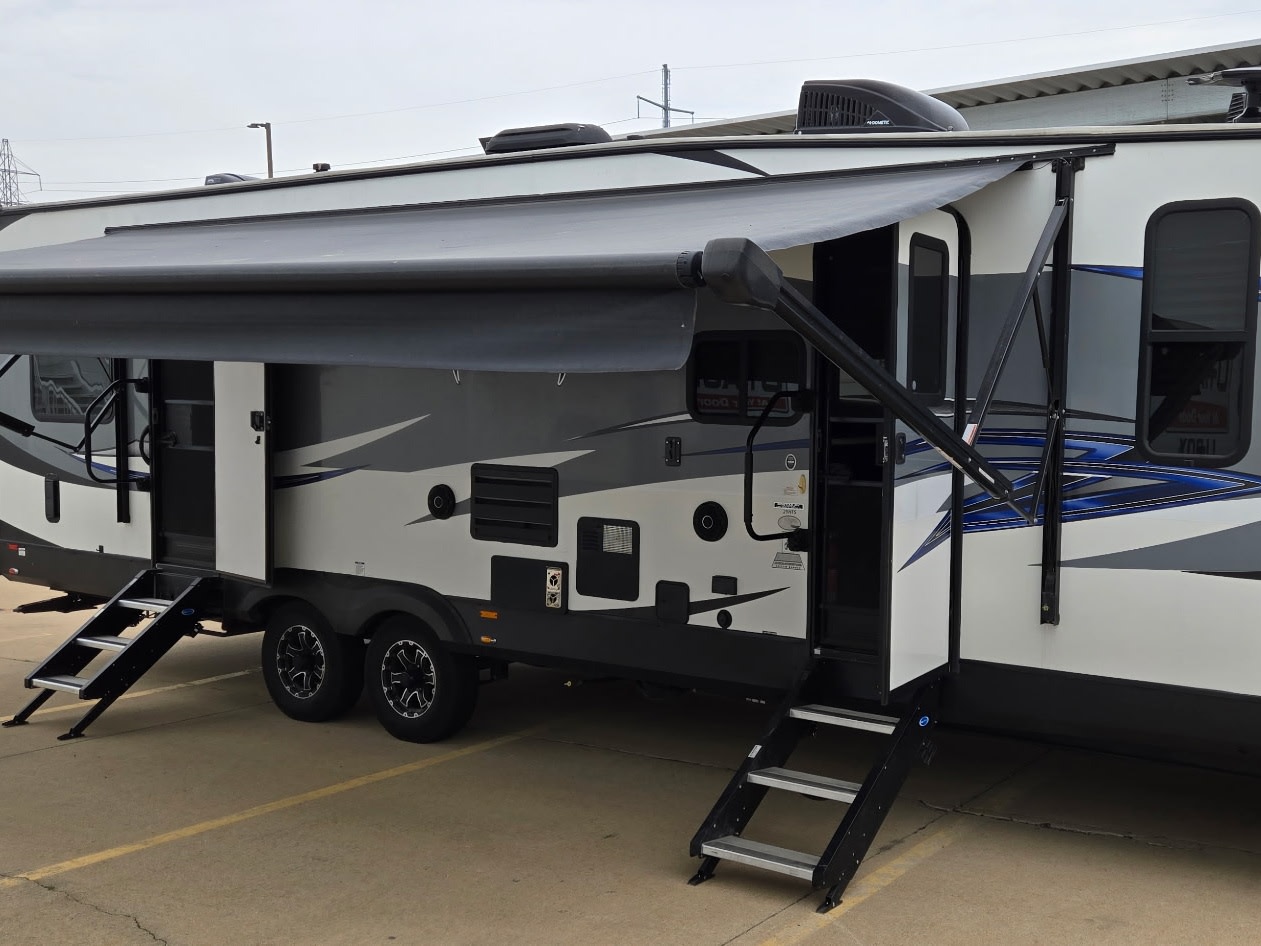 Forest River XLR Hyper Lite 29HFS Bunkhouse/Toy Hauler Travel Trailer