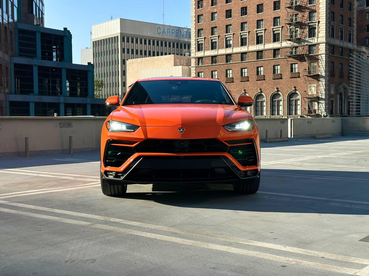 2020 Lamborghini urus