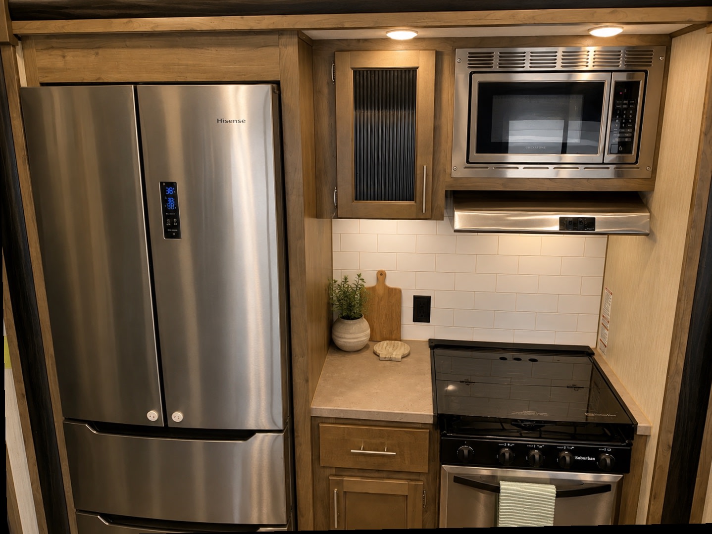 Fifth-wheel RV Rental 