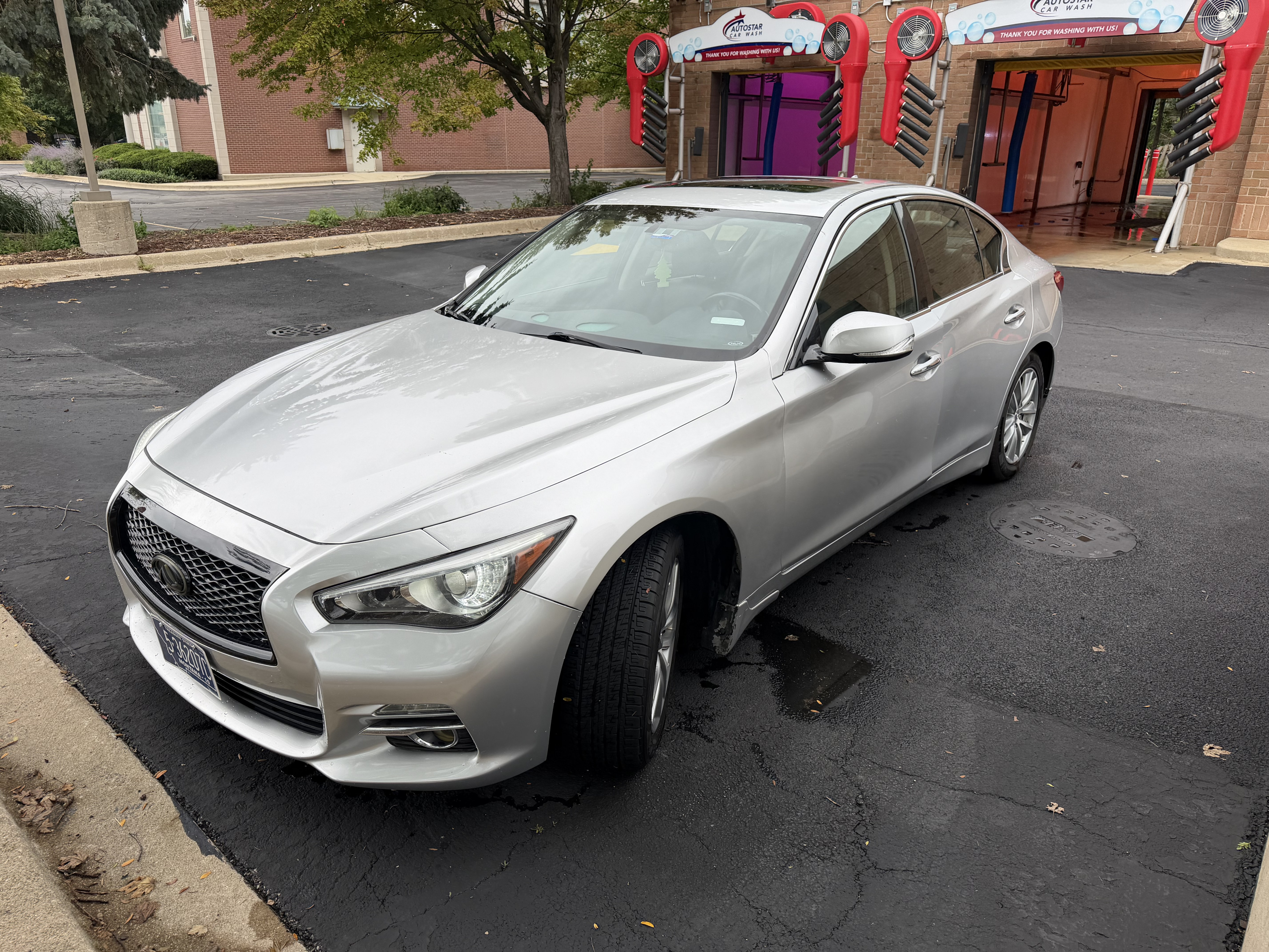 2015 Infiniti Q50