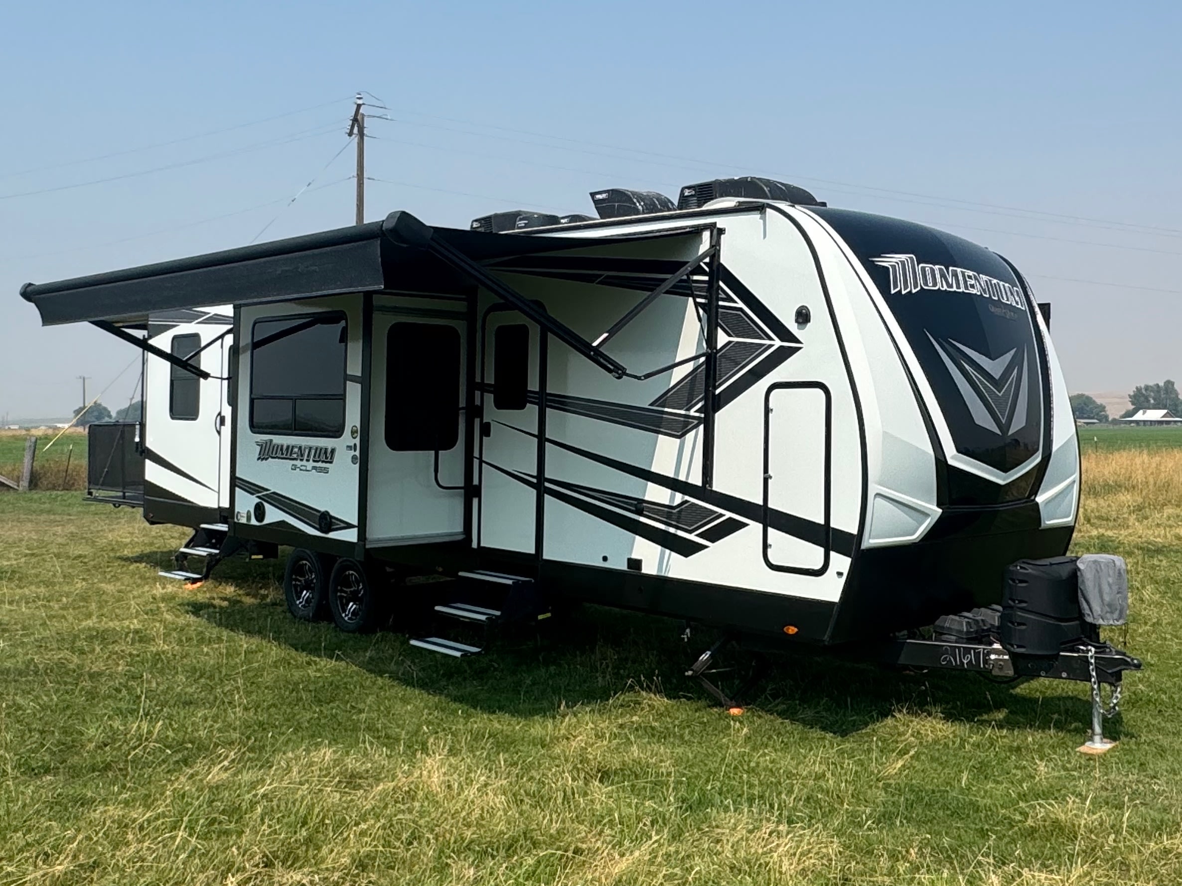 2022 Grand Design Momentum 31G