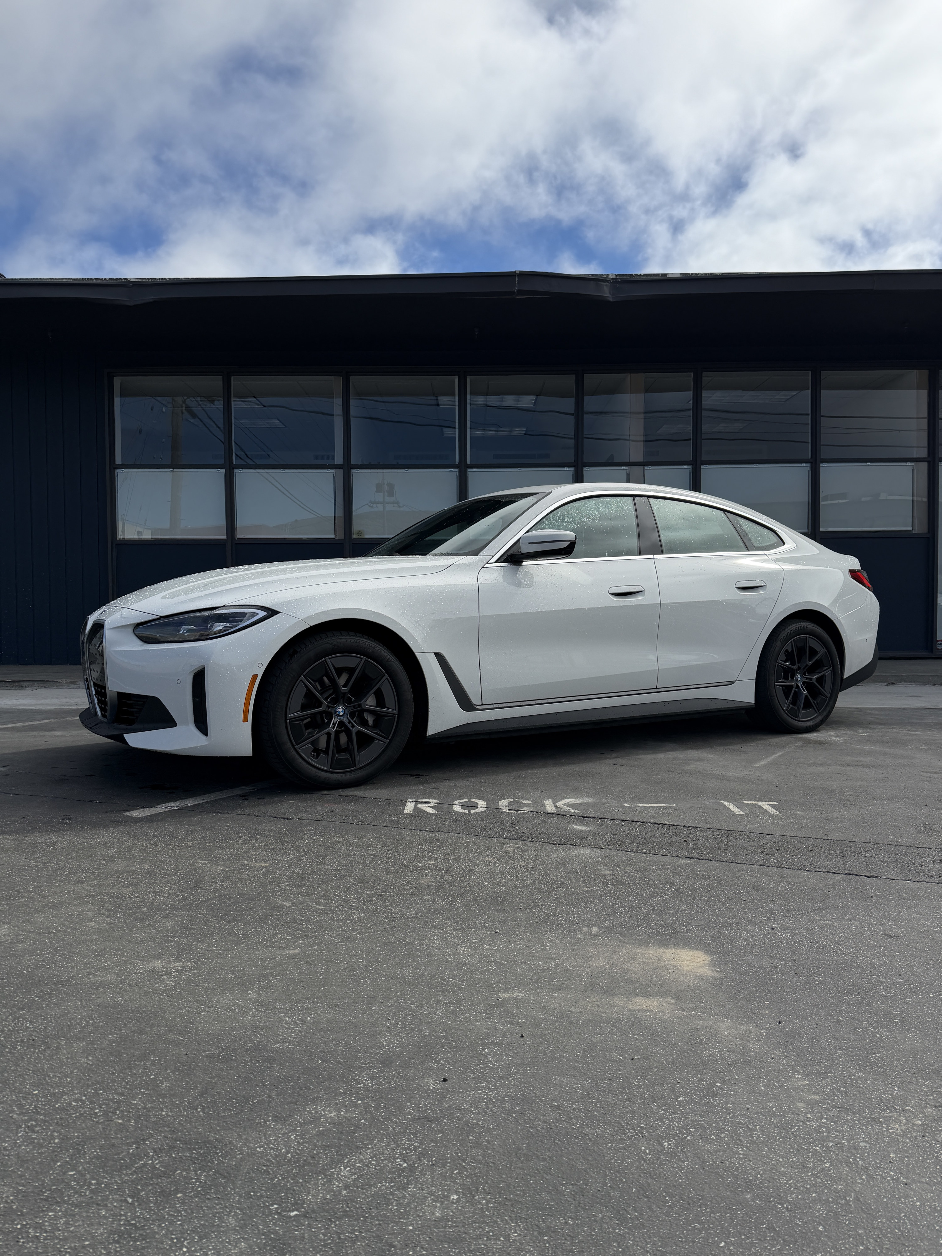 2023 BMW i4