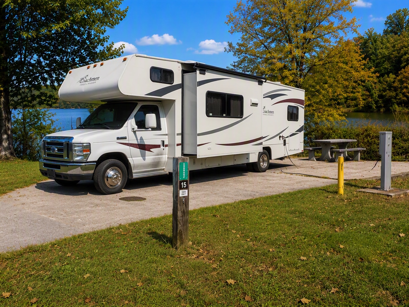 Coachmen – Family Friendly, newly remodeled & Fully Equipped!