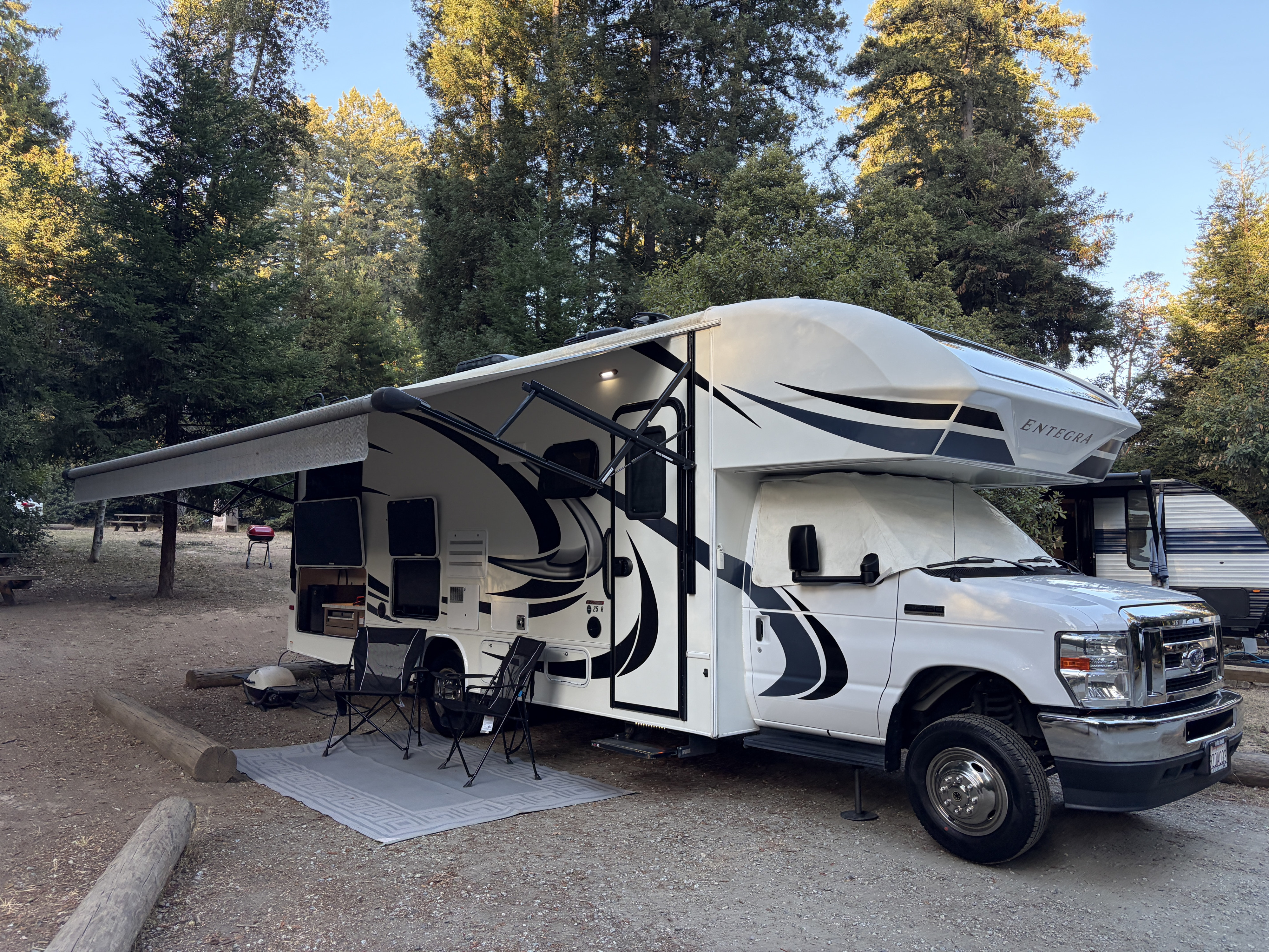Adventure Ready Entegra | Outdoor Kitchen & TV