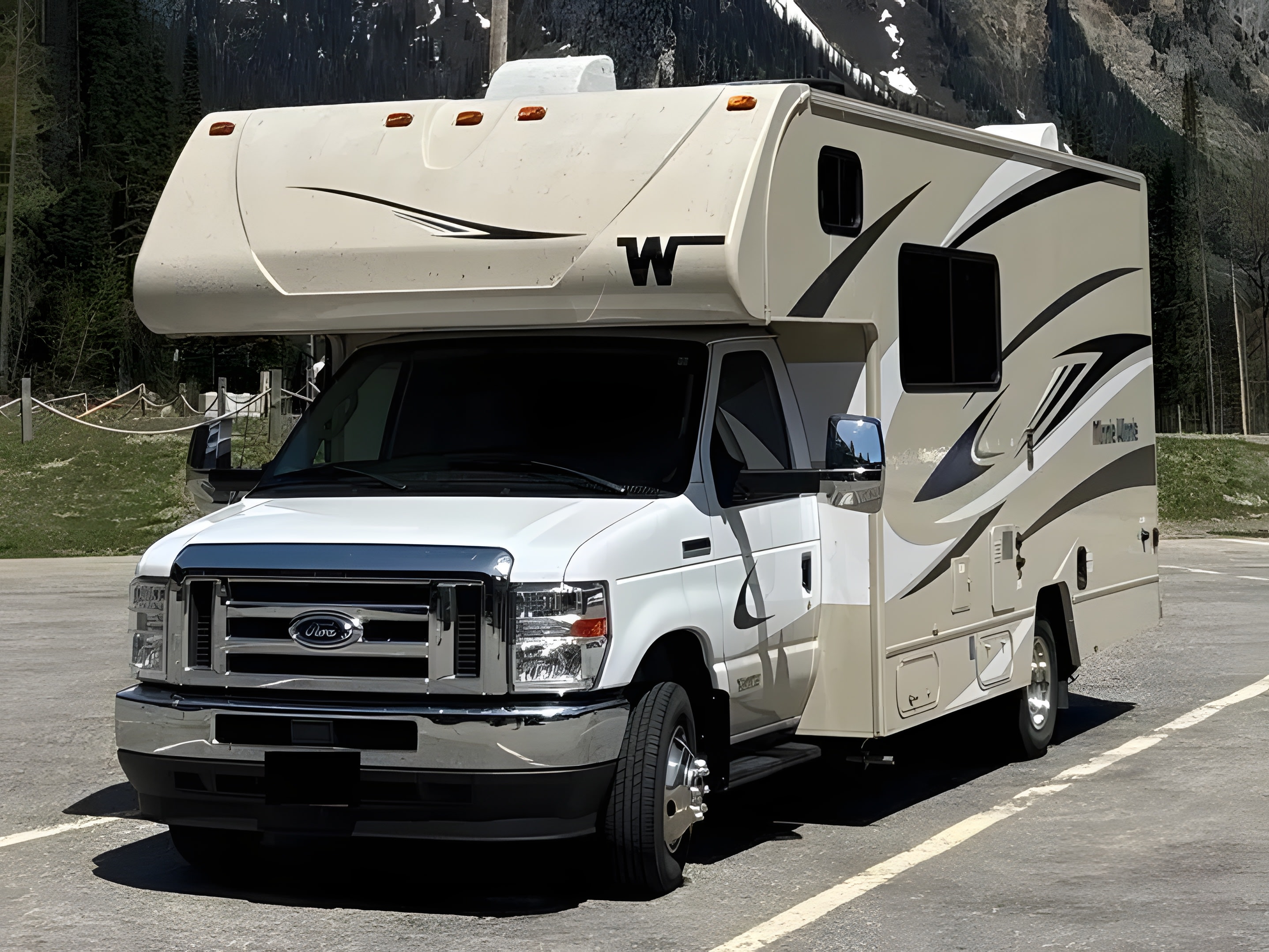 Char"s Dream 2022 Winnebago